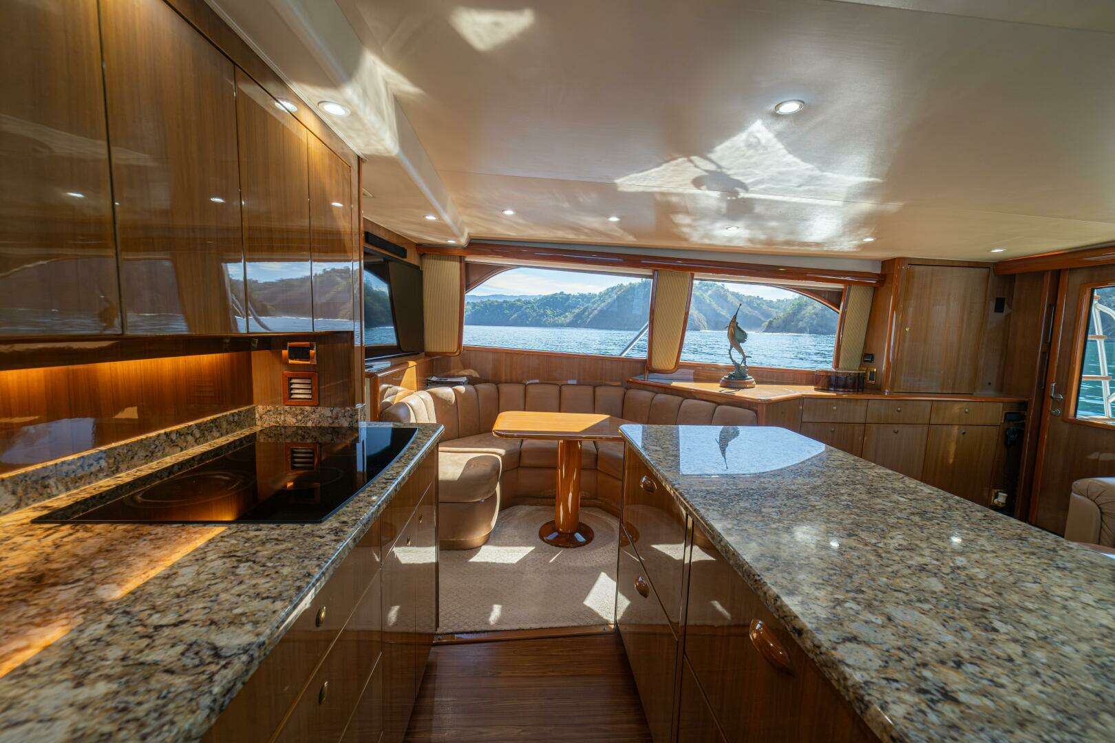 2006 Viking 56 Convertible - Image 38