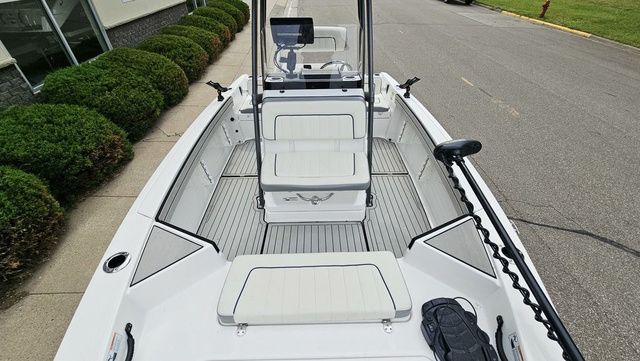 2020 Yamaha Boats 195 FSH Sport - 15