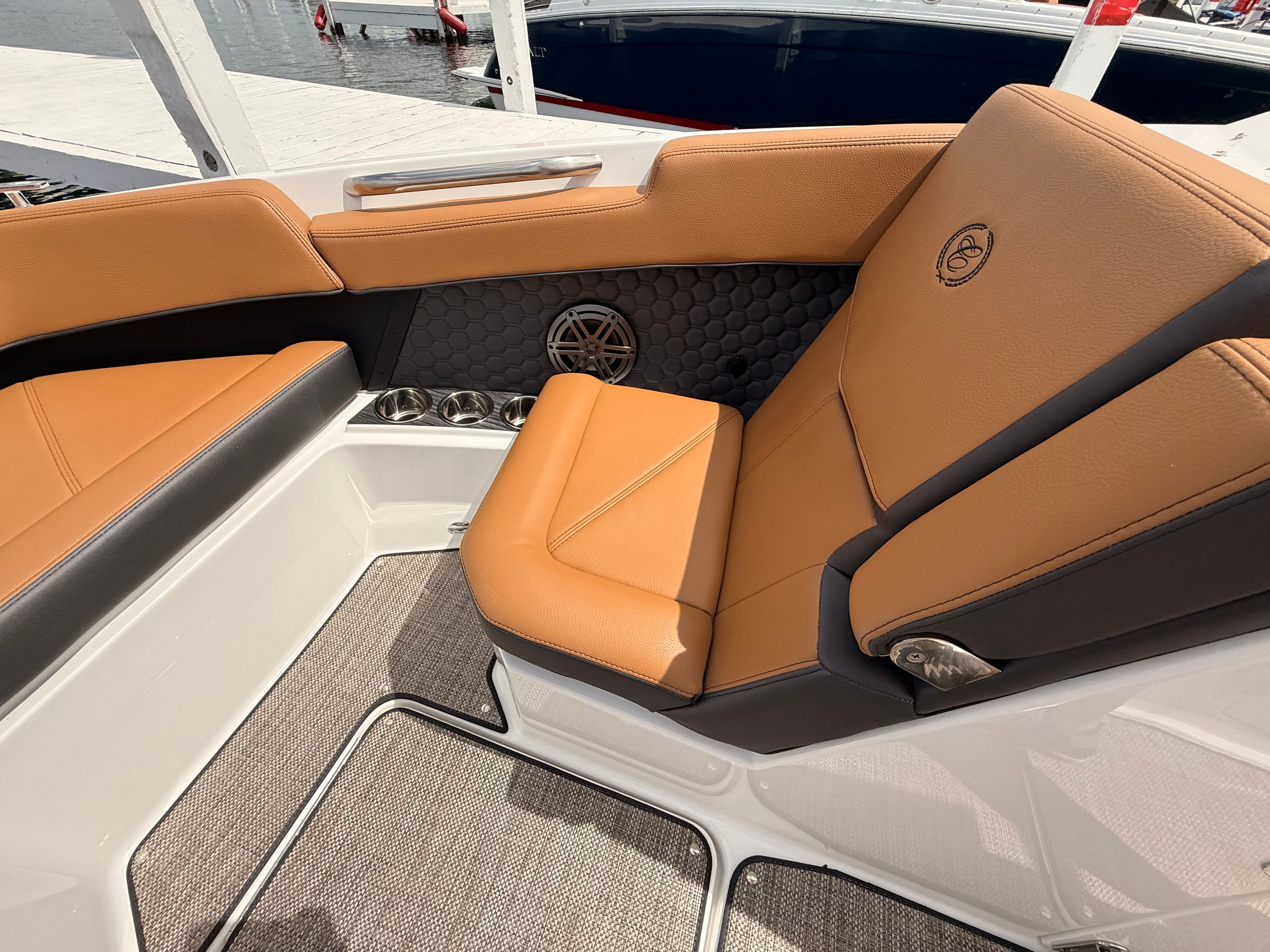 2026 Cobalt R6 Surf - 15