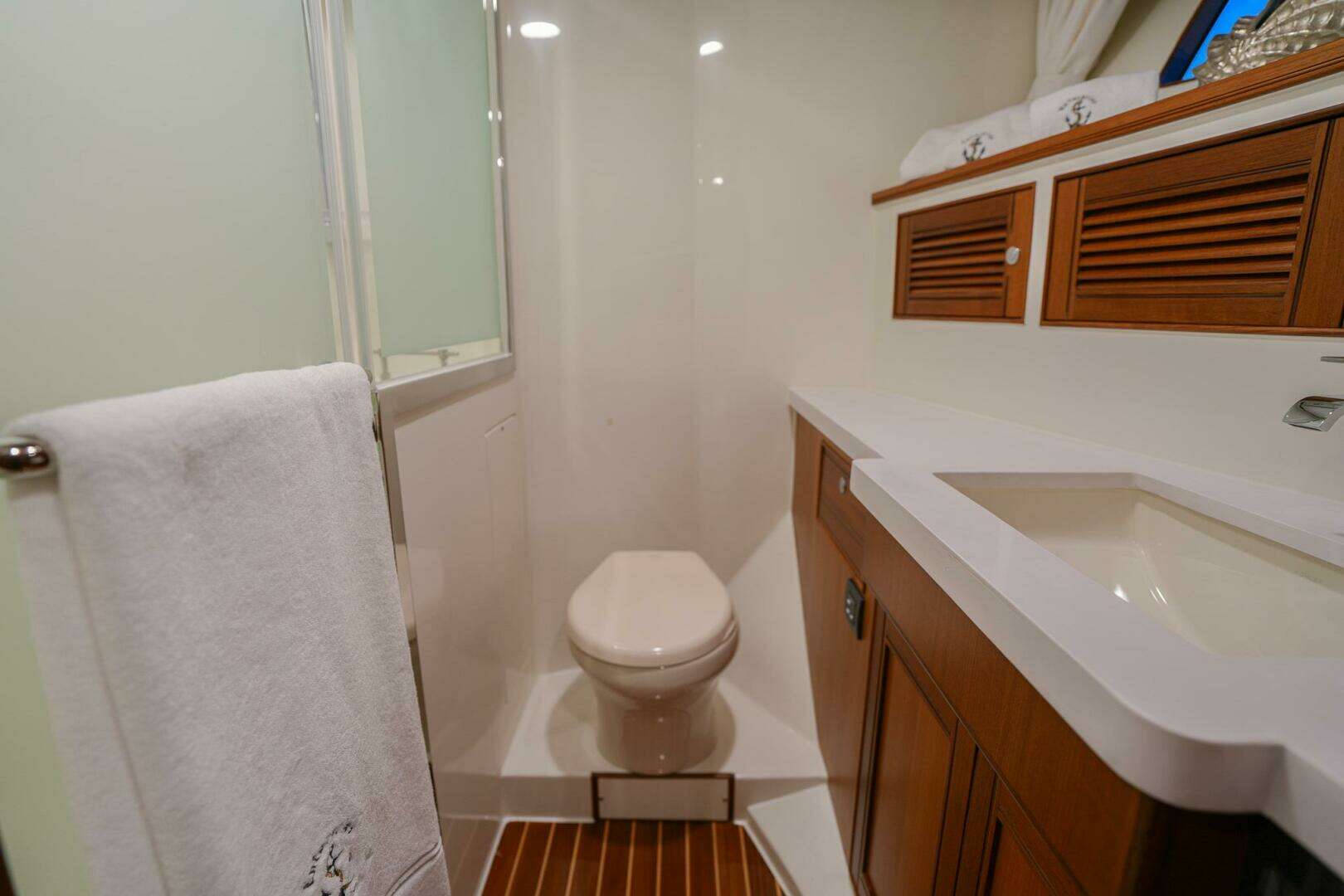 2025 Marlow Explorer 70E-CB - Image 31