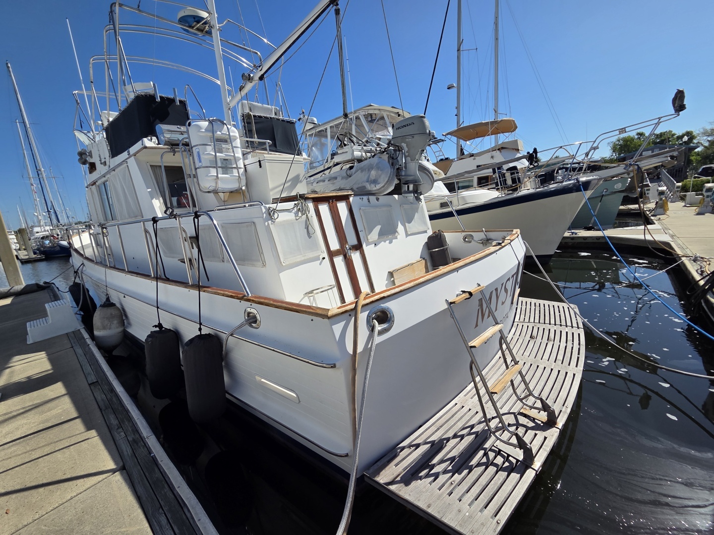 1989 Grand Banks Classic 46 - Image 2
