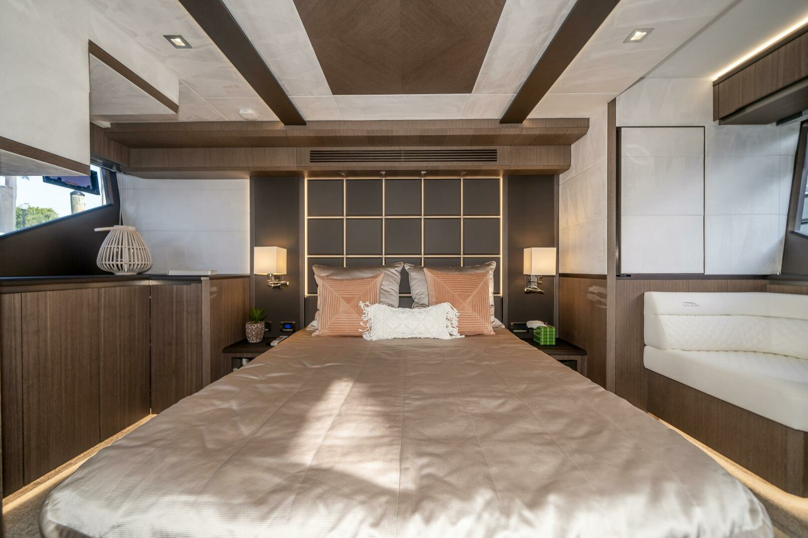 2019 Galeon 640 FLY - Image 5
