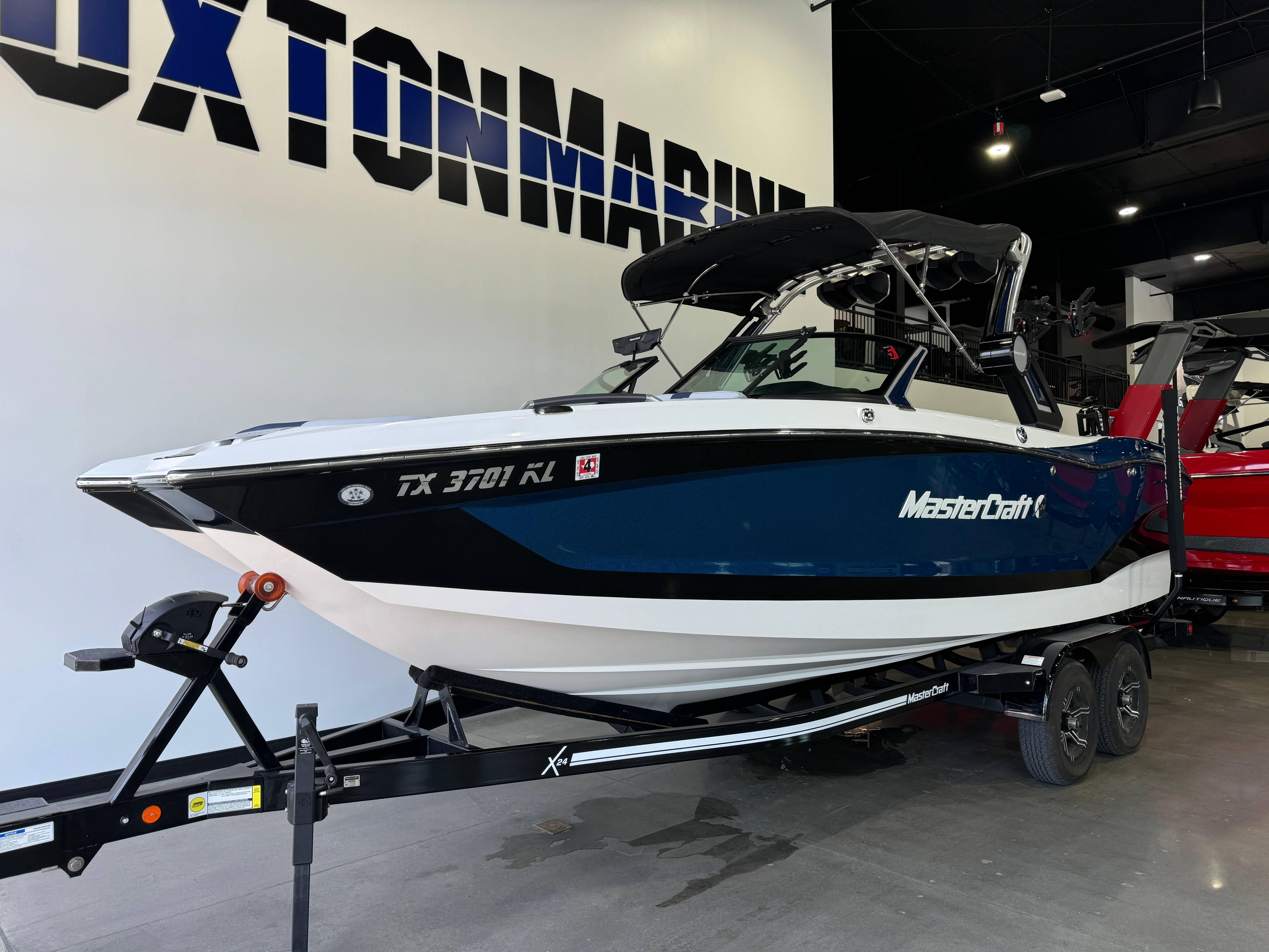 2022 MasterCraft X24 - 2