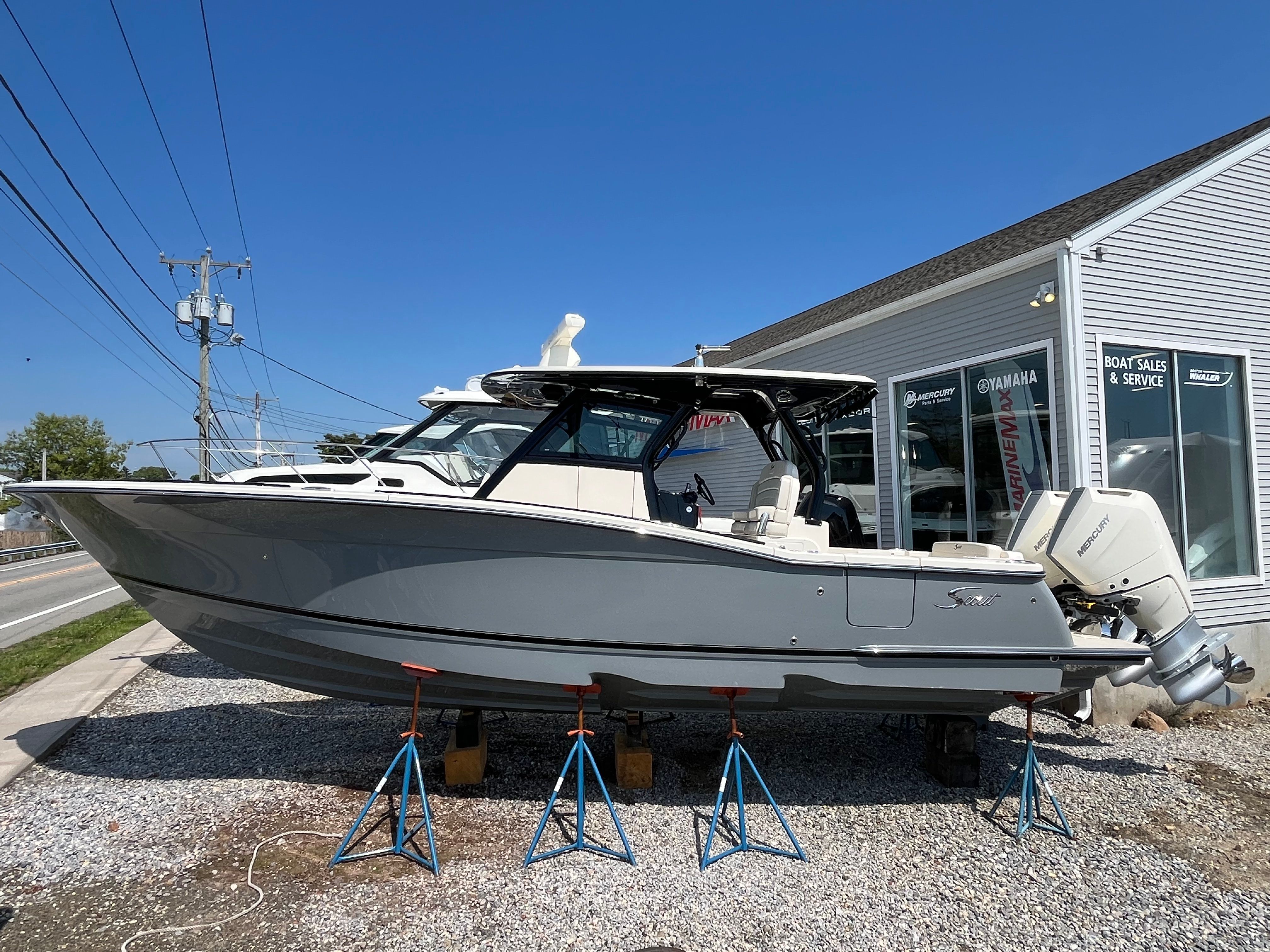 2026 Scout 330 LXF