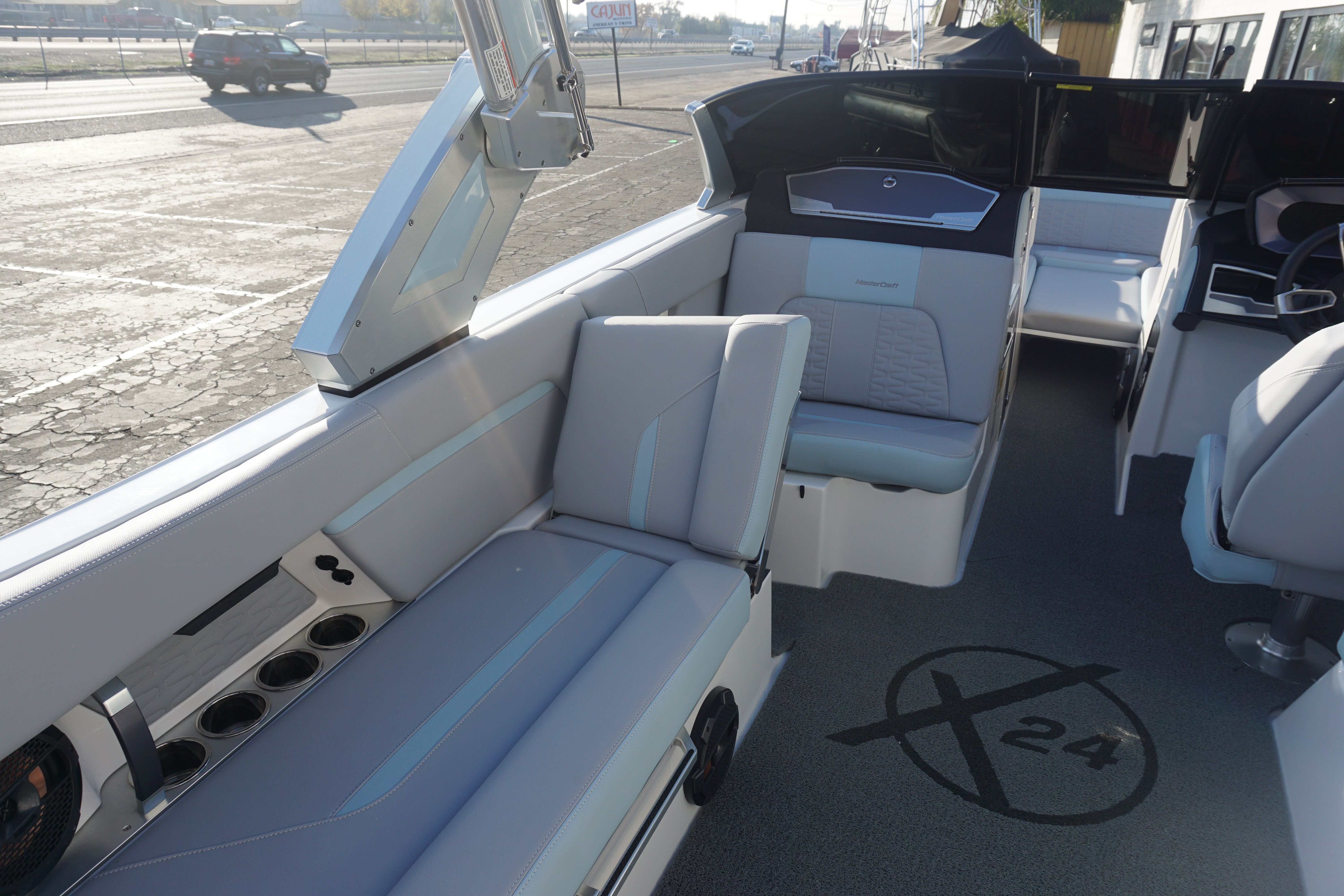 2022 MasterCraft X24 - 19
