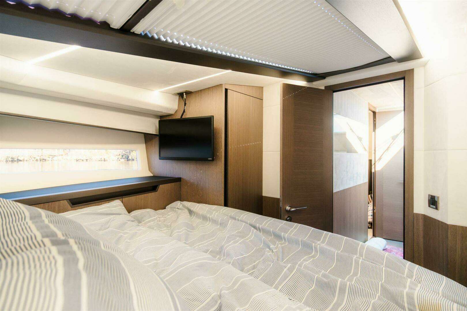2023 Galeon 425 HTS - Image 17