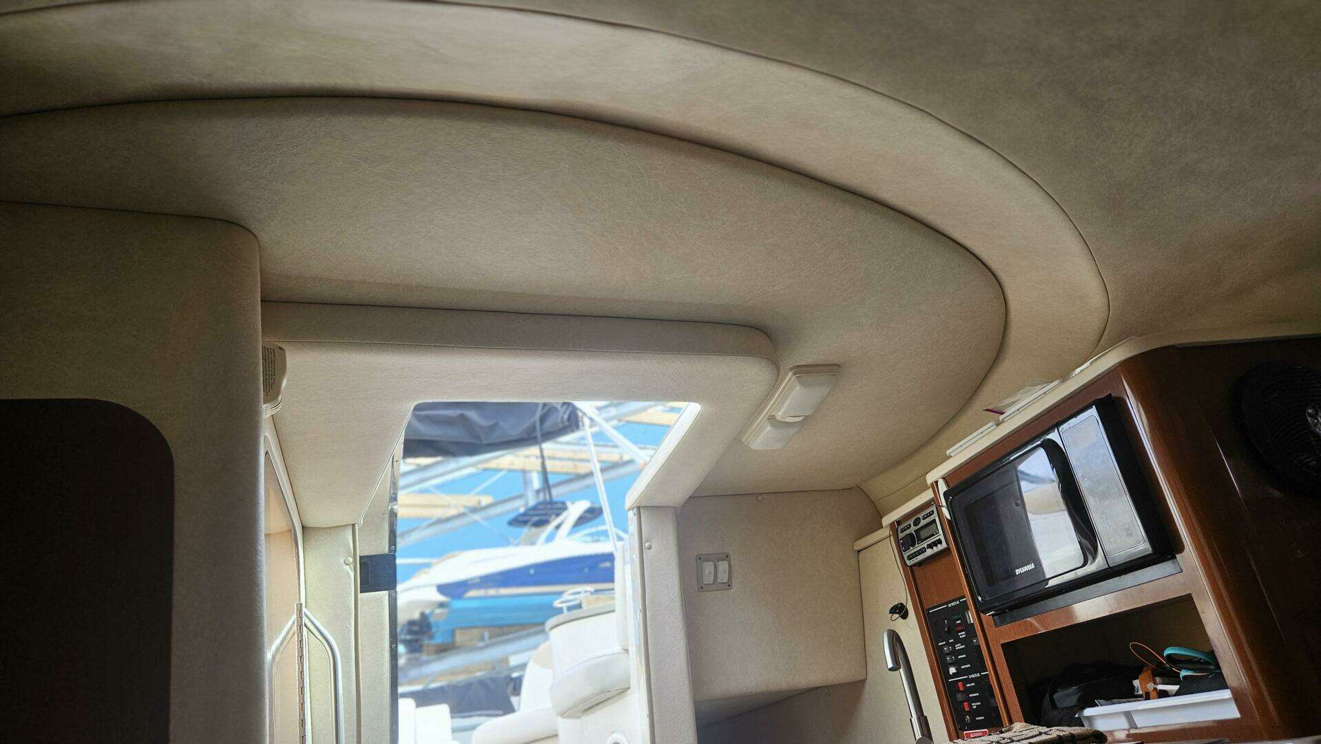 2008 Sea Ray 240 Sundancer - Image 28