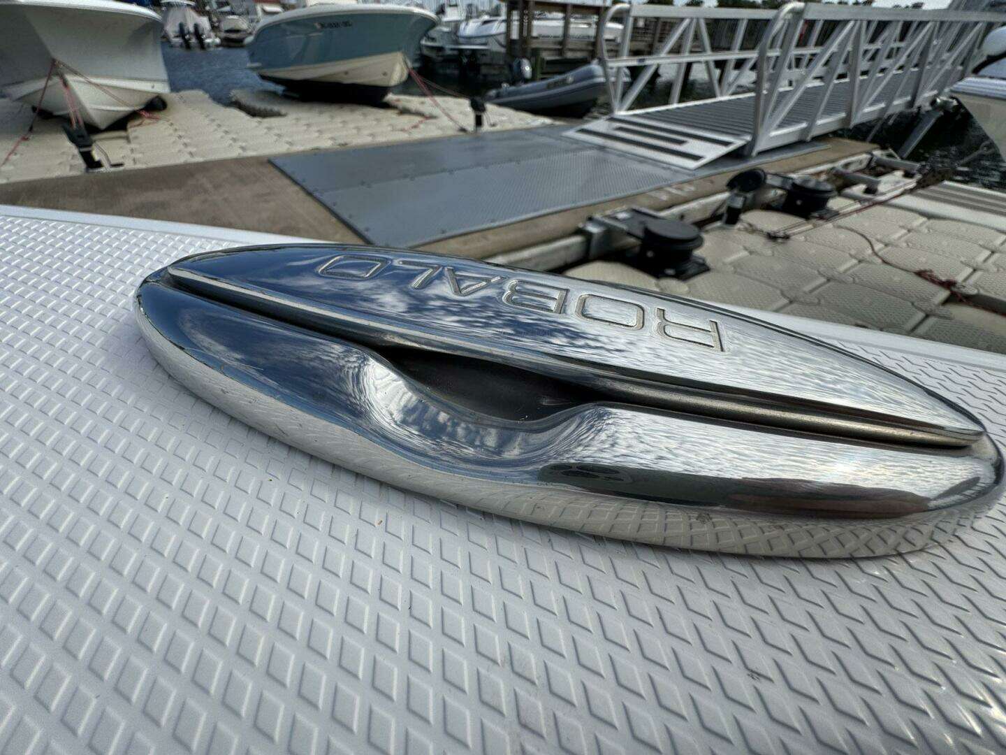2021 Robalo 246 Cayman - Image 39