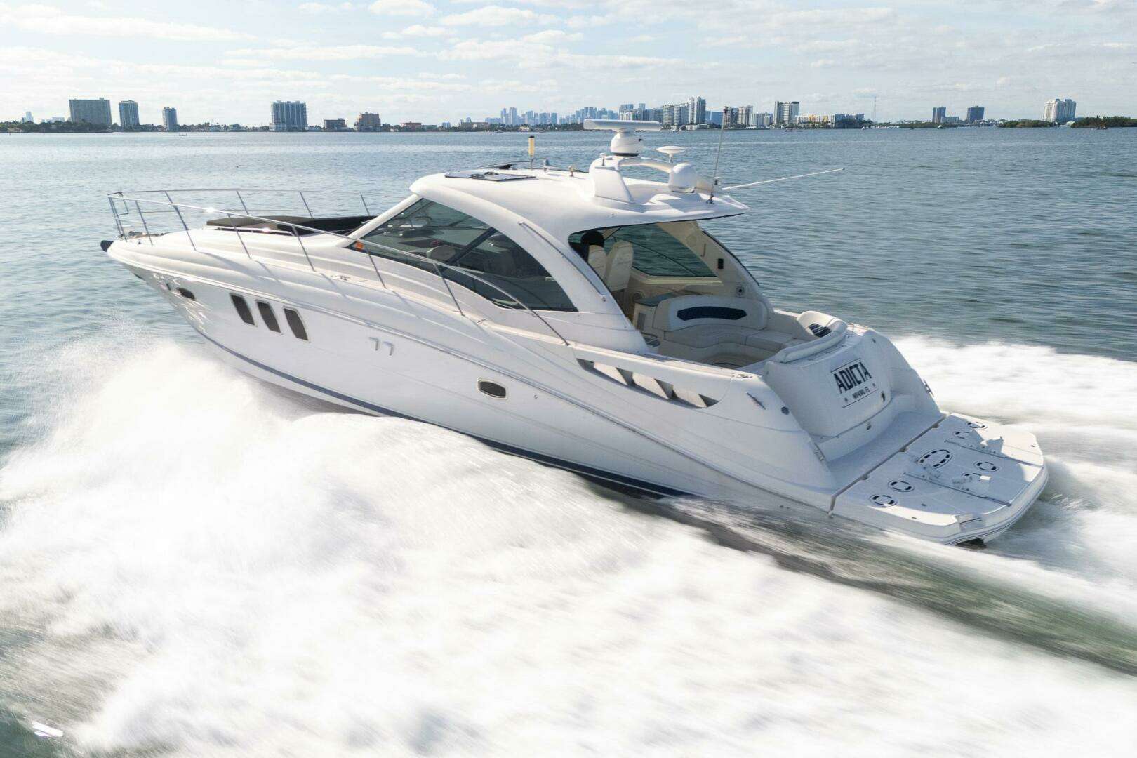 2005 Sea Ray 48 Sundancer - Image 12