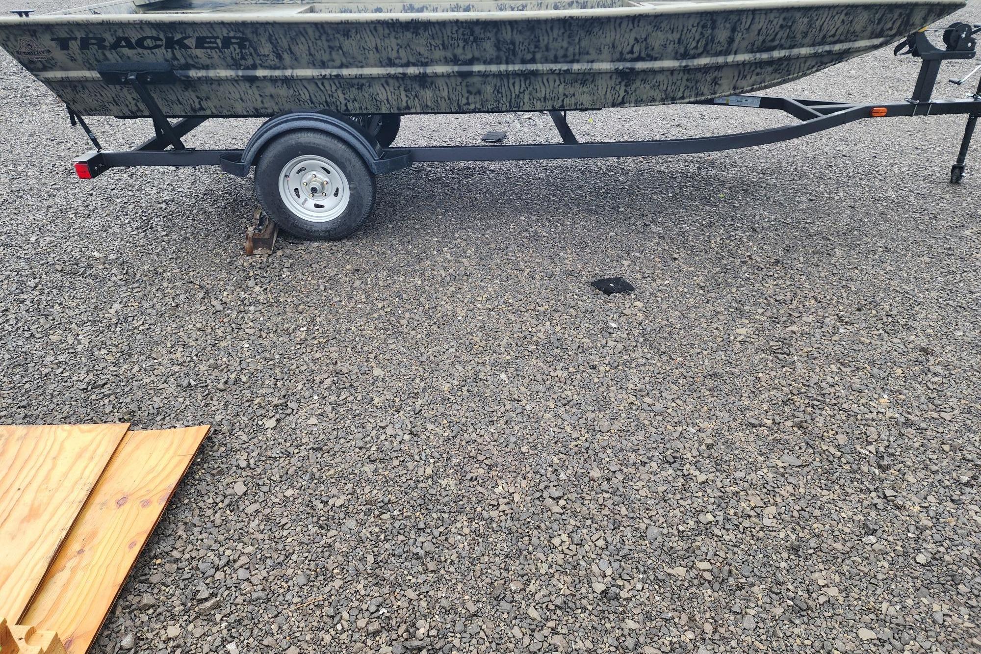 2026 Tracker Grizzly 1754 Utility