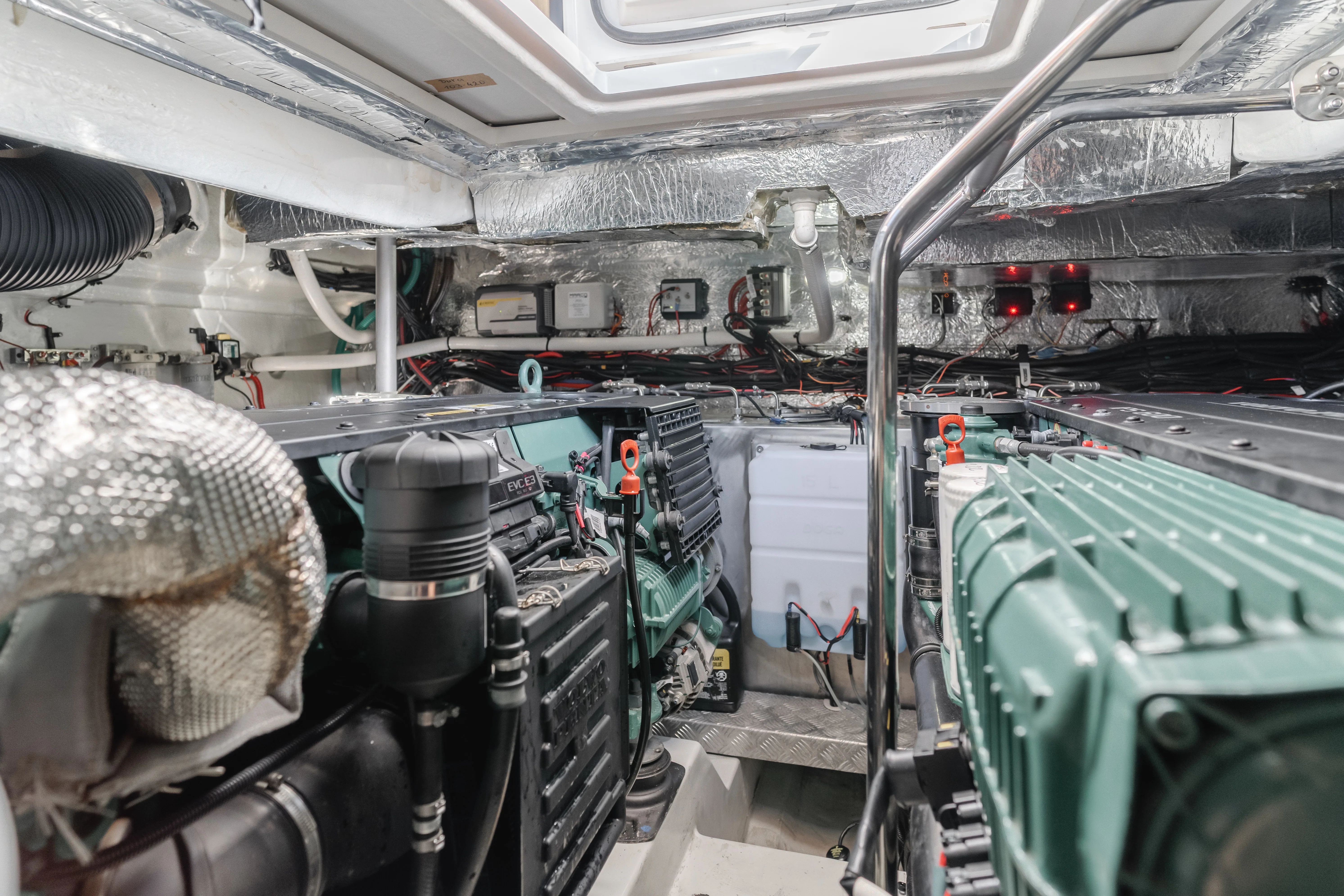 2019 Bavaria Virtess 420 - 25