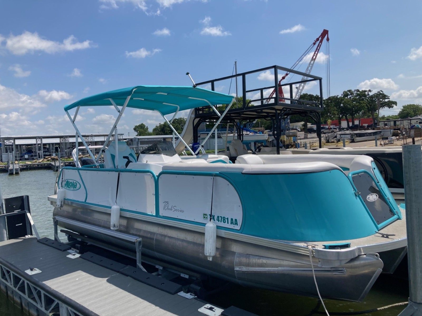 2023 Aloha Club Series Tritoon w/150HP Suzuki. Trailer extra.