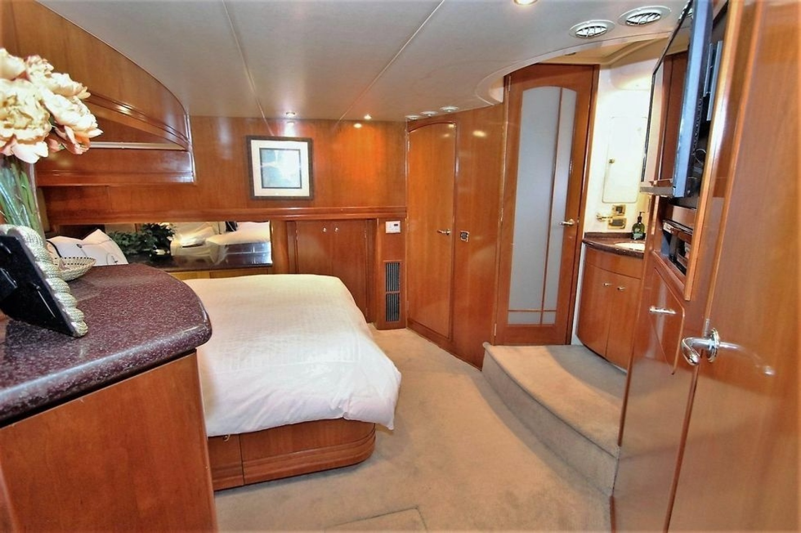 2001 Carver 570 Voyager Pilothouse - Image 42