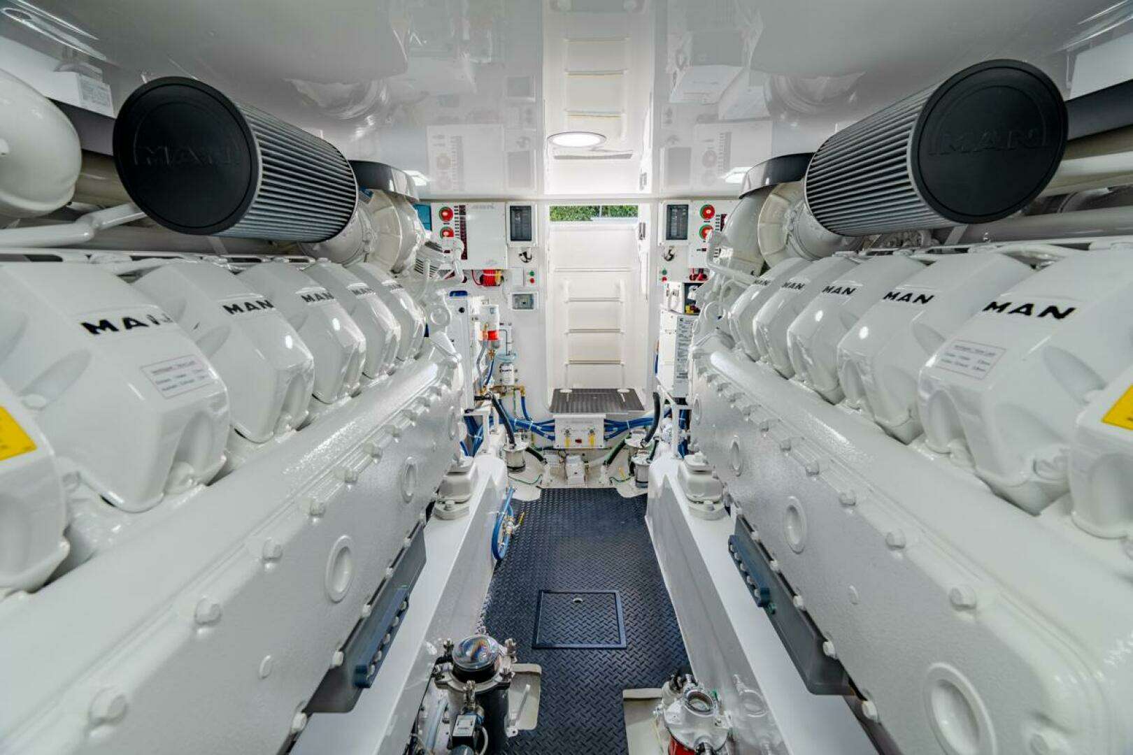 2026 Viking 54 Convertible - Image 31