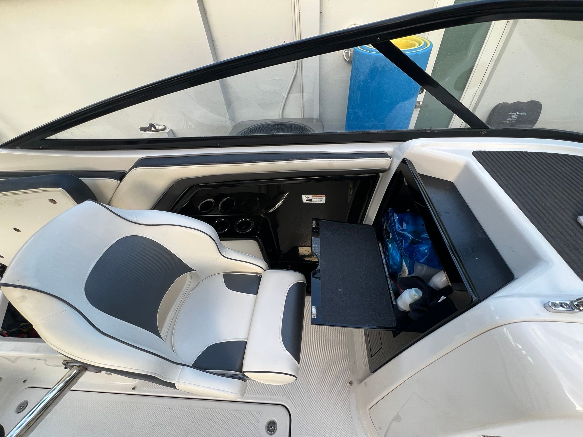 2016 Yamaha Boats AR240 - 12