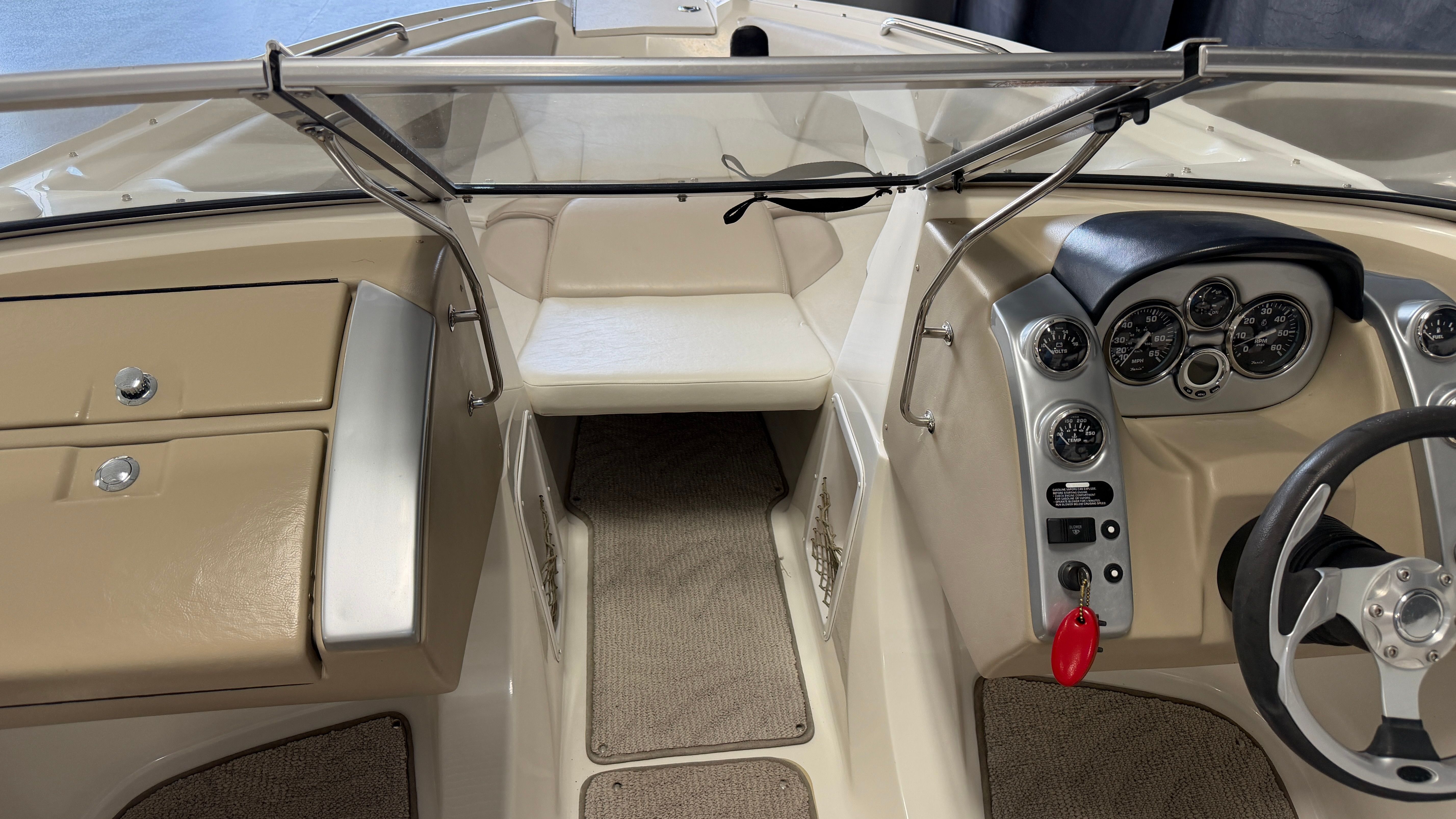 2006 Larson LXI228 - 63