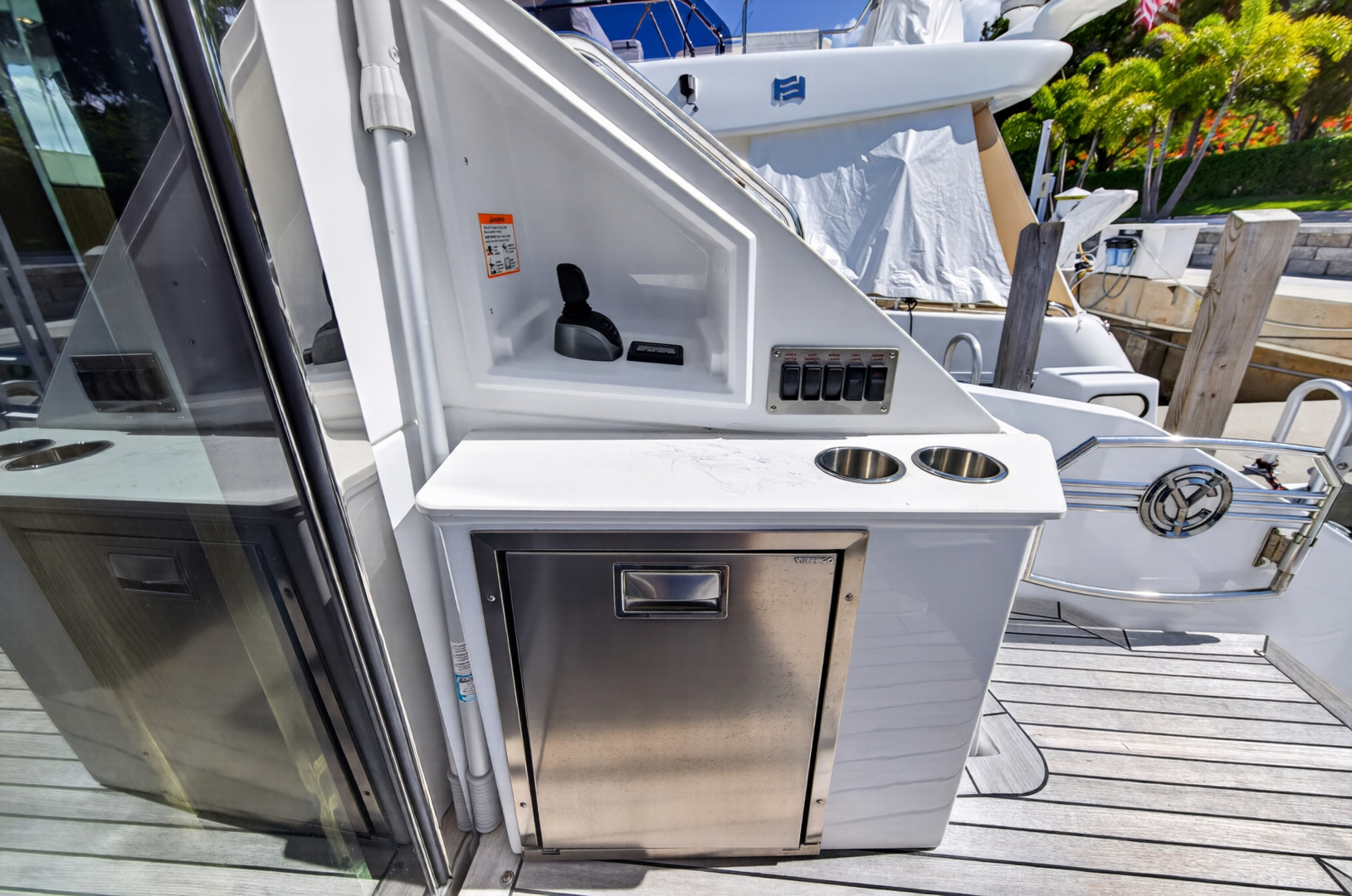 2023 Cruisers Yachts 50 CANTIUS - Image 33