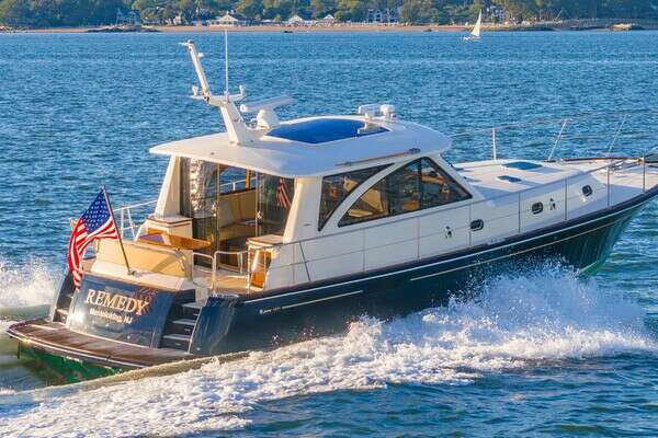 2014 Hunt Yachts