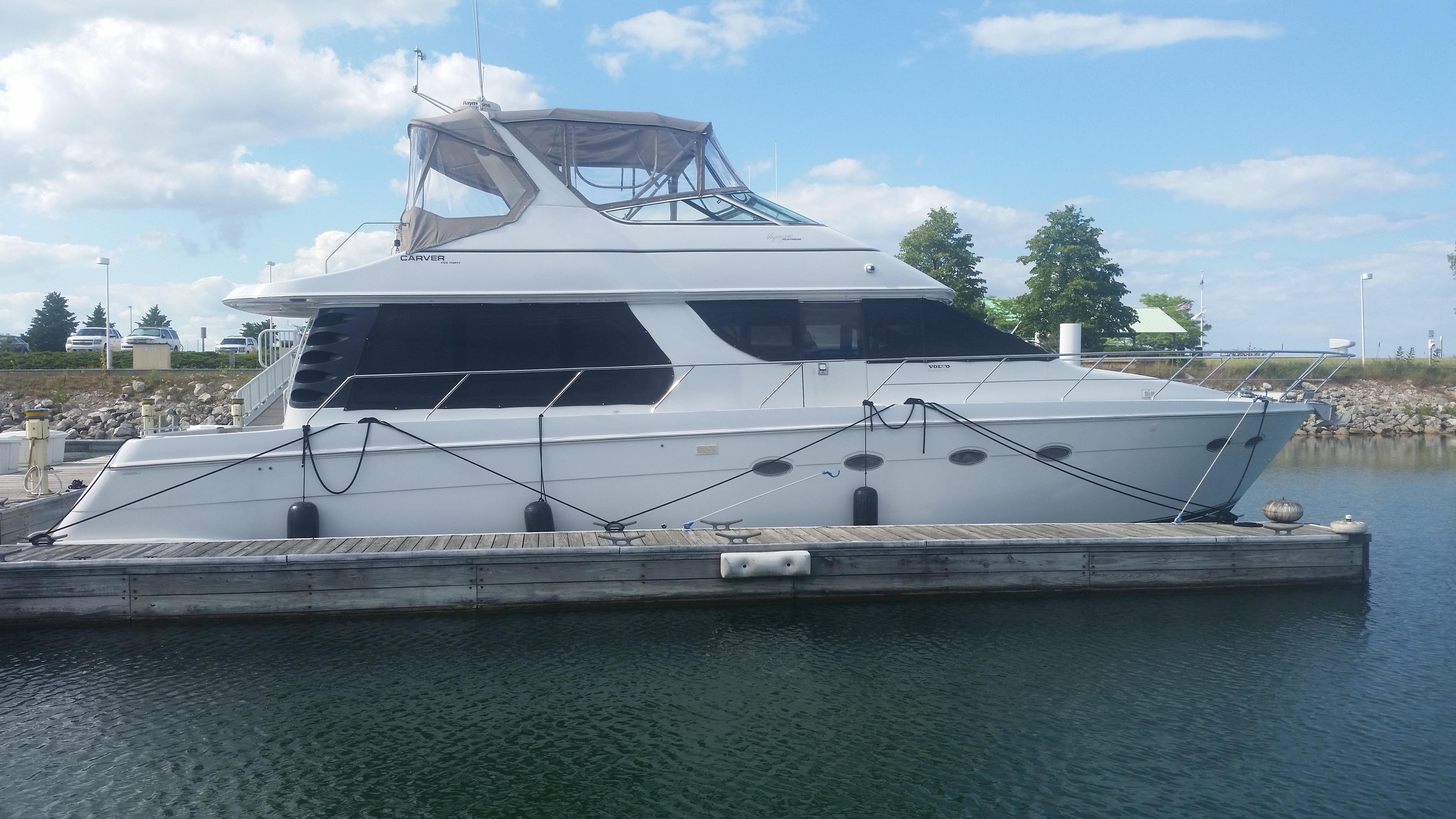 1999 Carver 530 Voyager Pilothouse