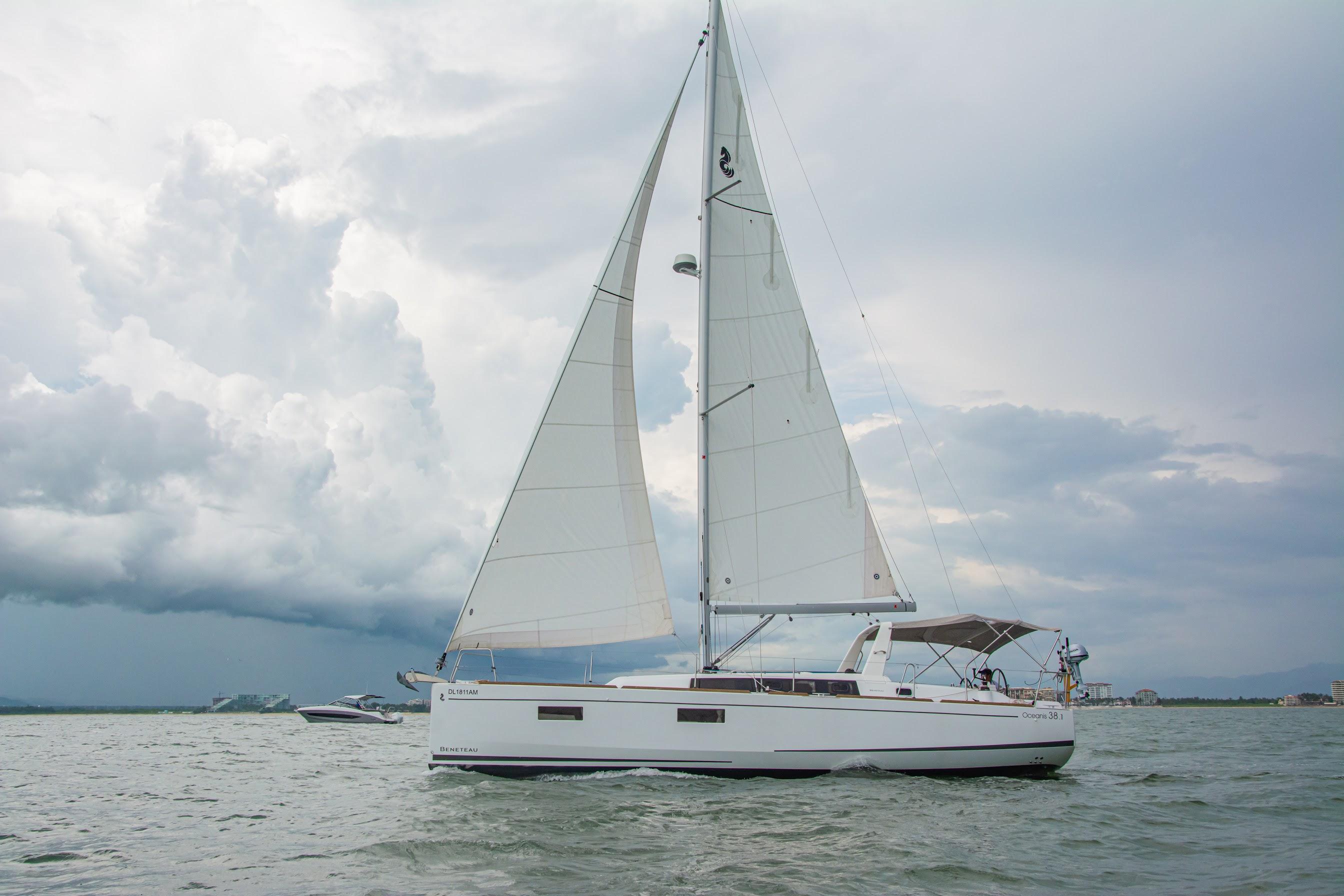 2019 Beneteau Oceanis 38.1