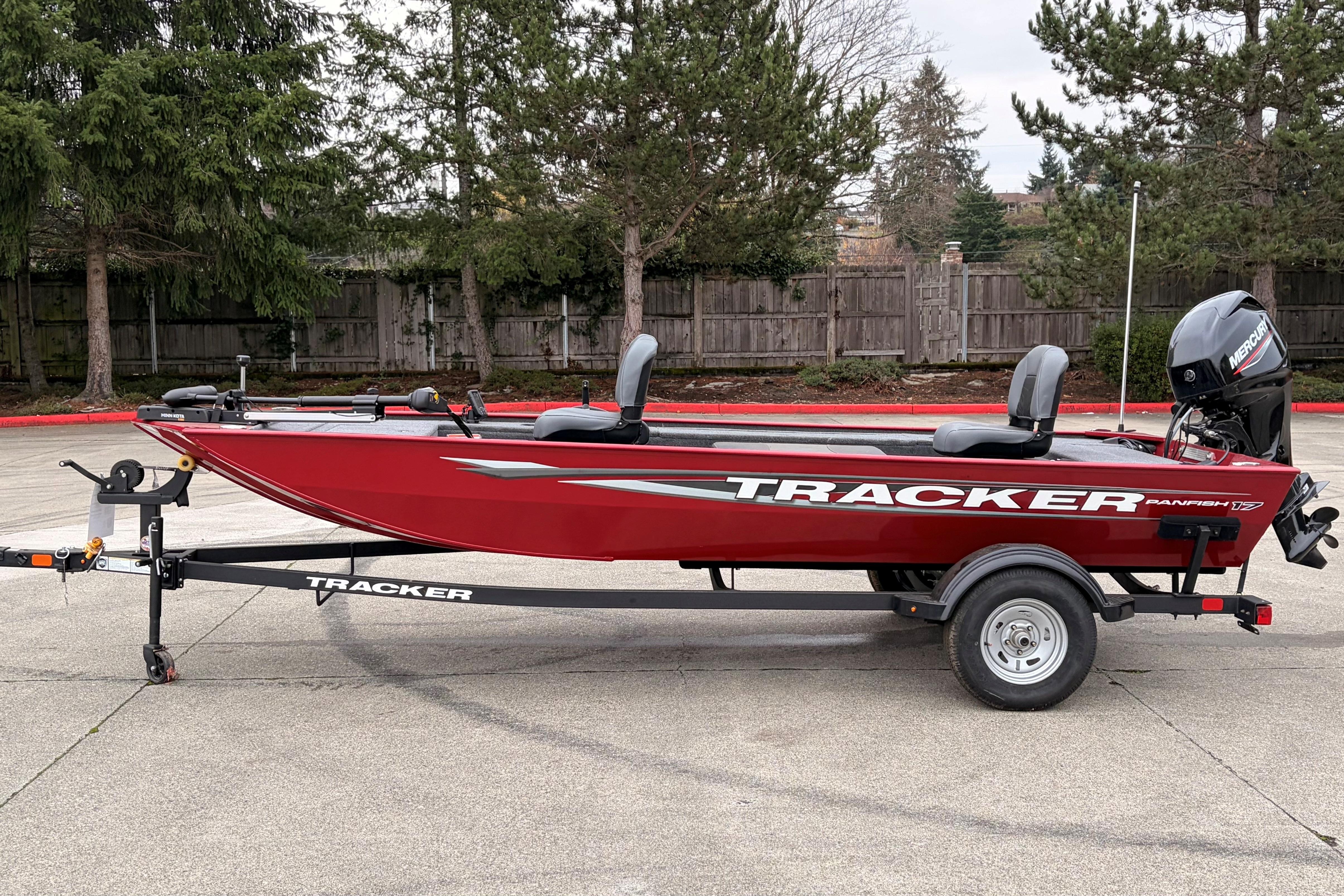 2025 Tracker Panfish 17
