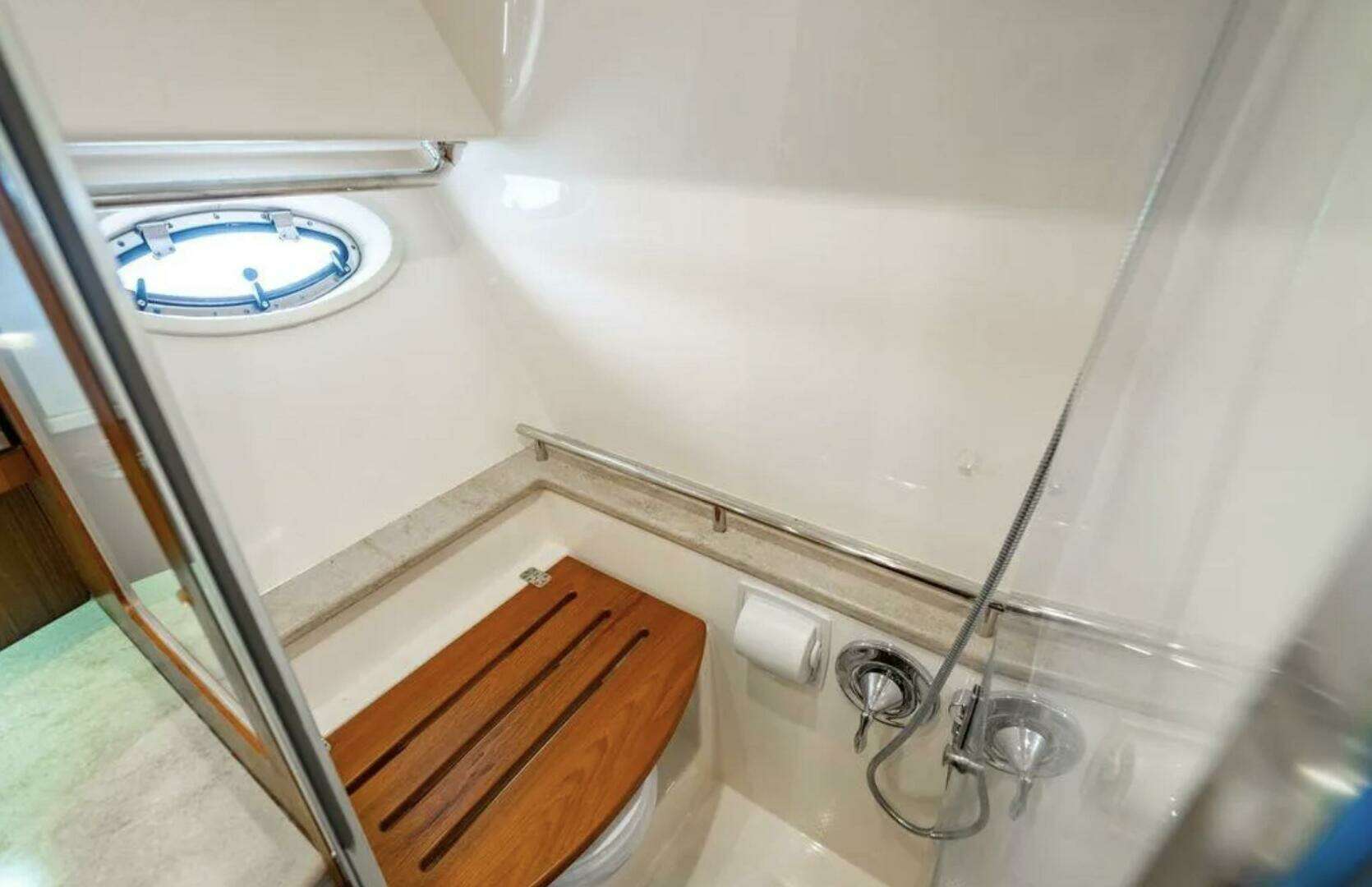 2013 Tiara Yachts 36 Coronet - Image 31