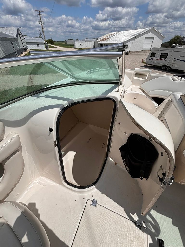 2002 Chaparral Sunesta 243 - 14