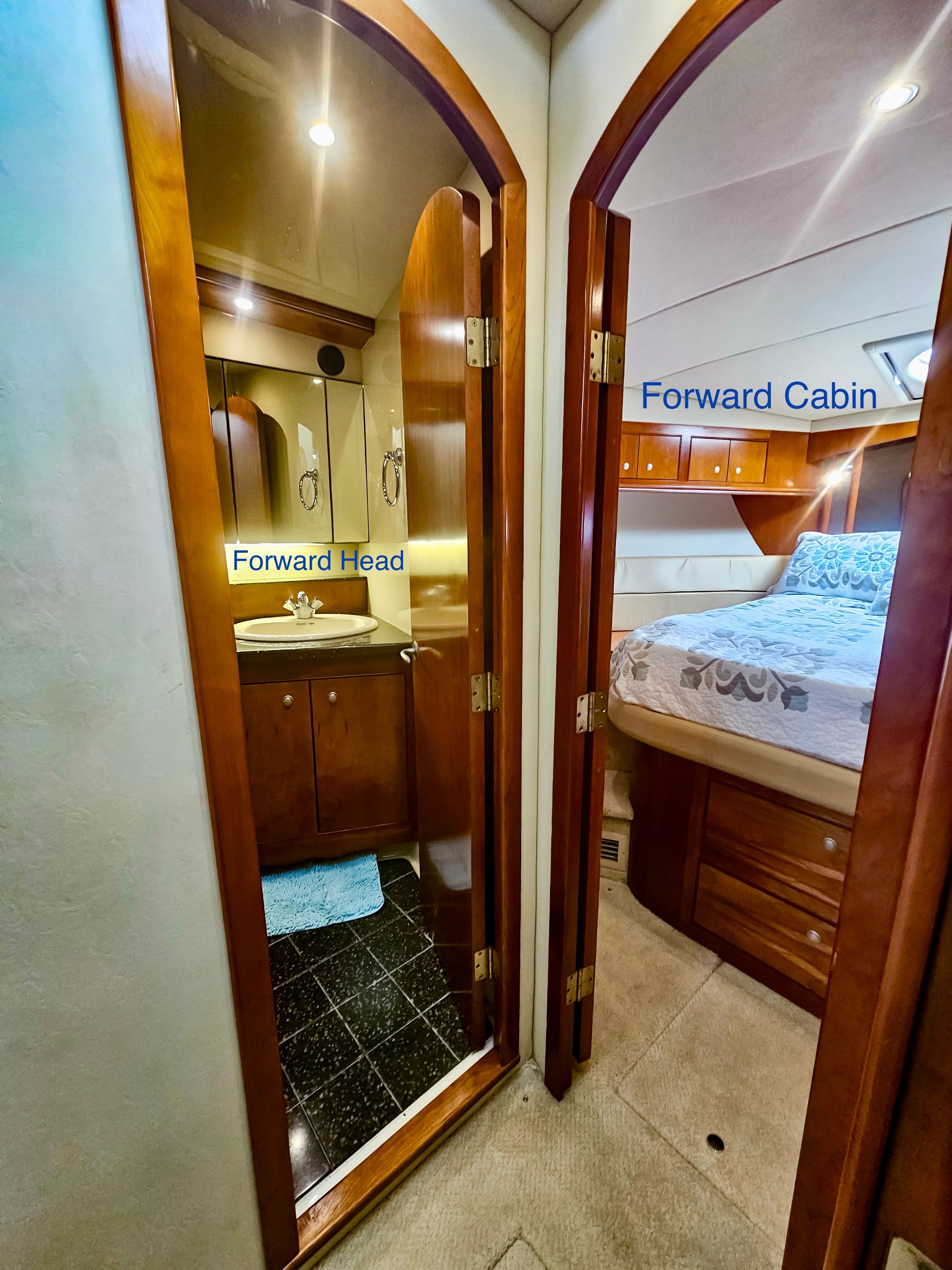 2008 Cruisers Yachts 455 Express Motoryacht - 28