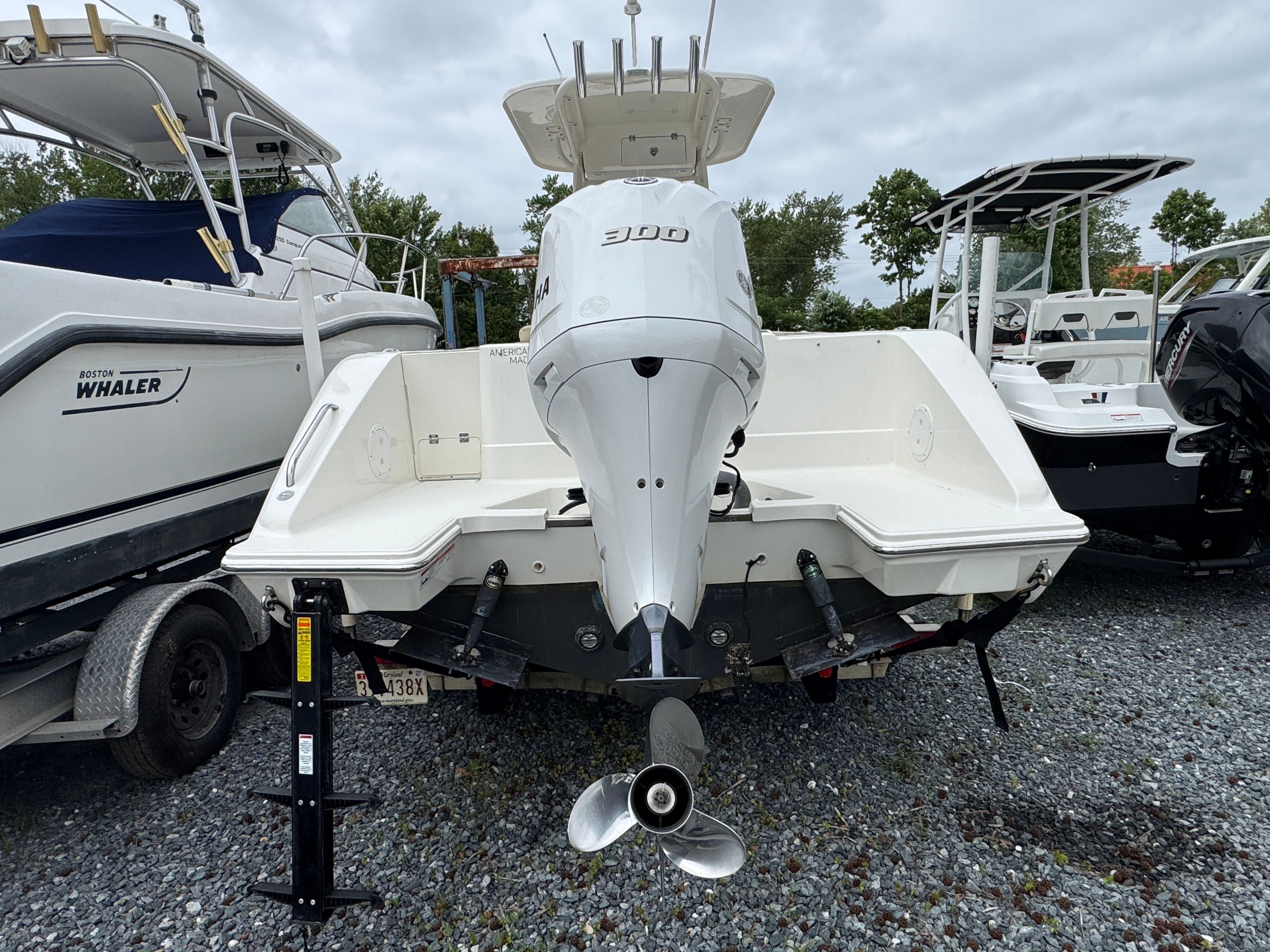 2021 PURSUIT 238 C - Image 6