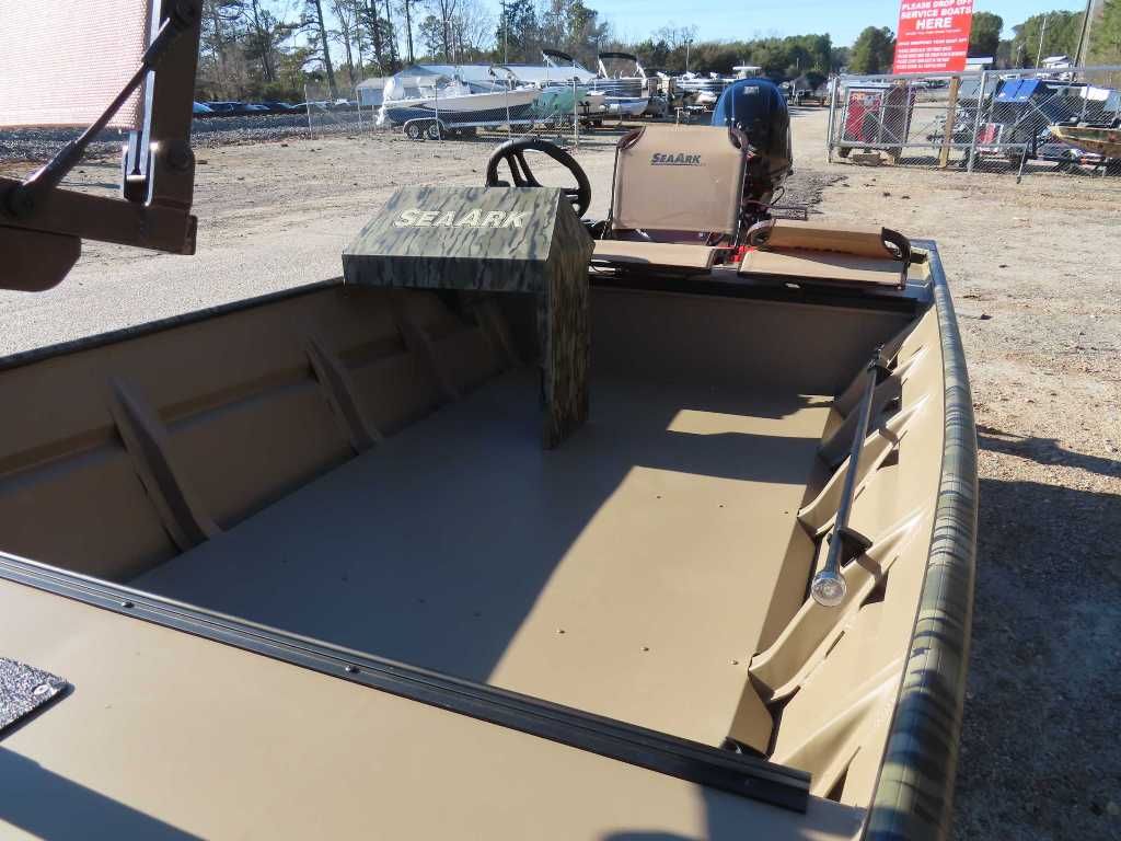 2026 SeaArk 1648 Special Suzuki 30 Trailer - 11