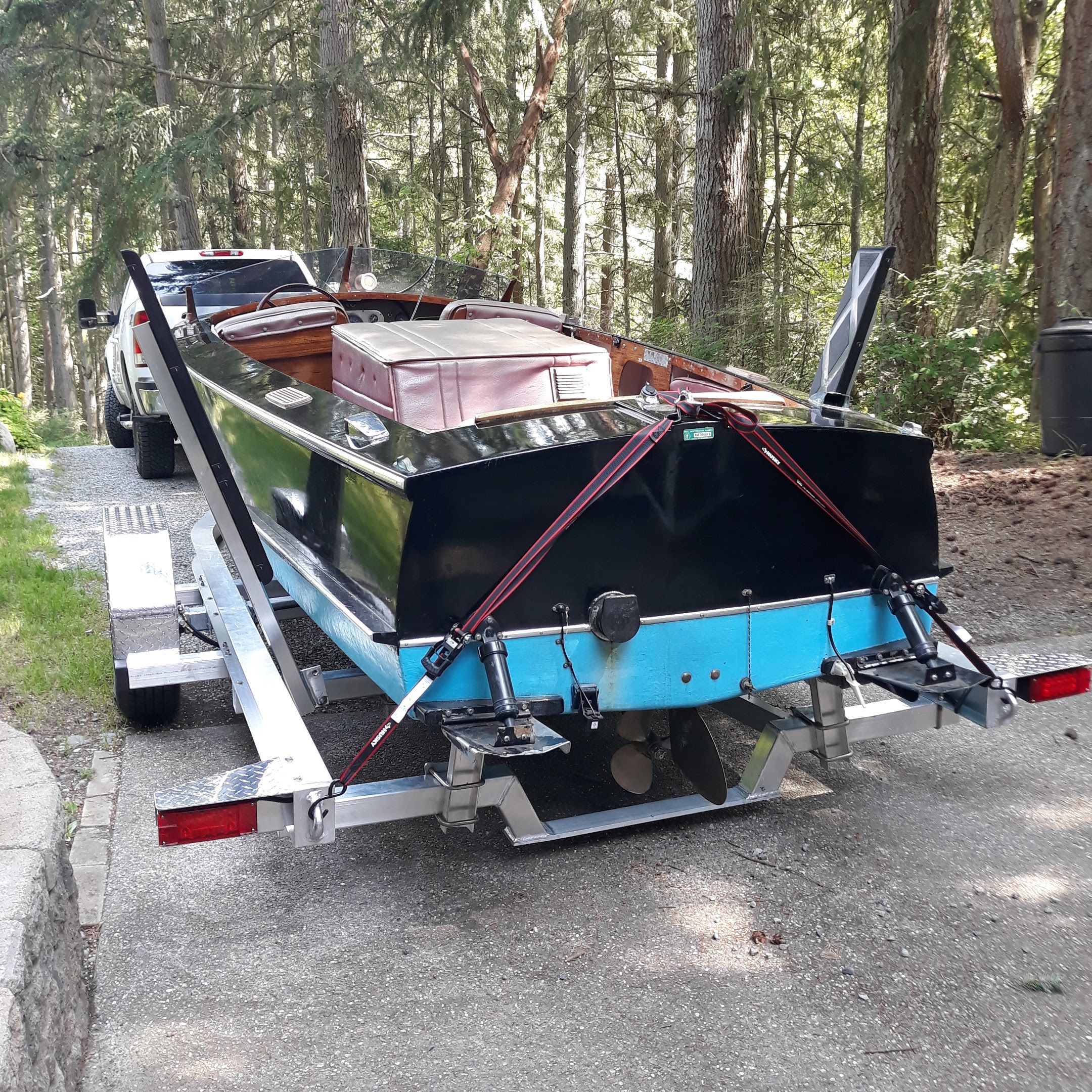 1948 Higgins 17.5 ft Runabout