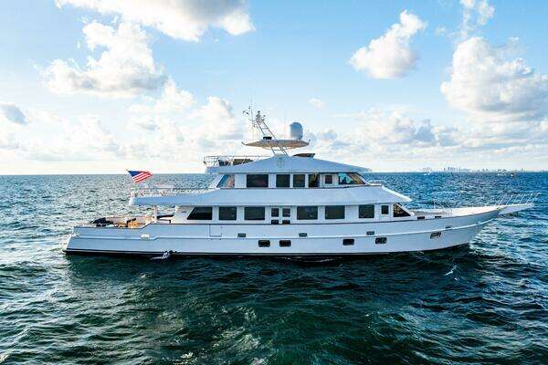 2009 Crystal Yachts Enclosed Pilothouse