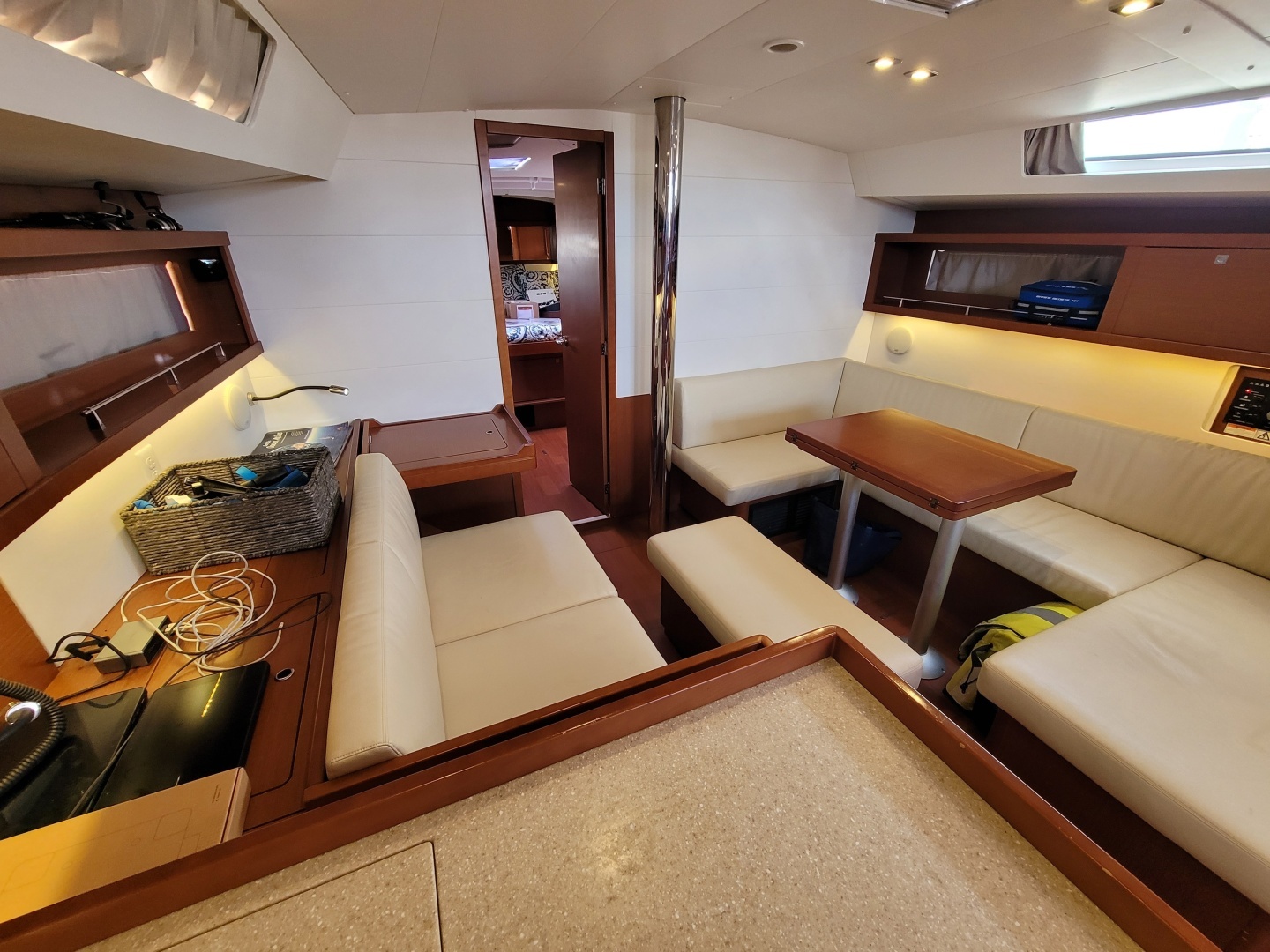 2015 Beneteau Oceanis 45 - Image 19