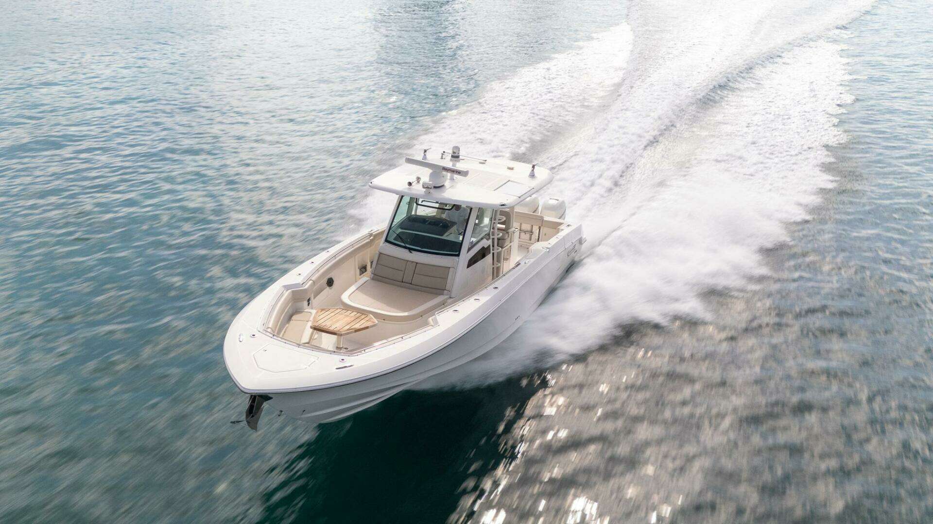 2020 Boston Whaler 380 Outrage Center Console - Image 10