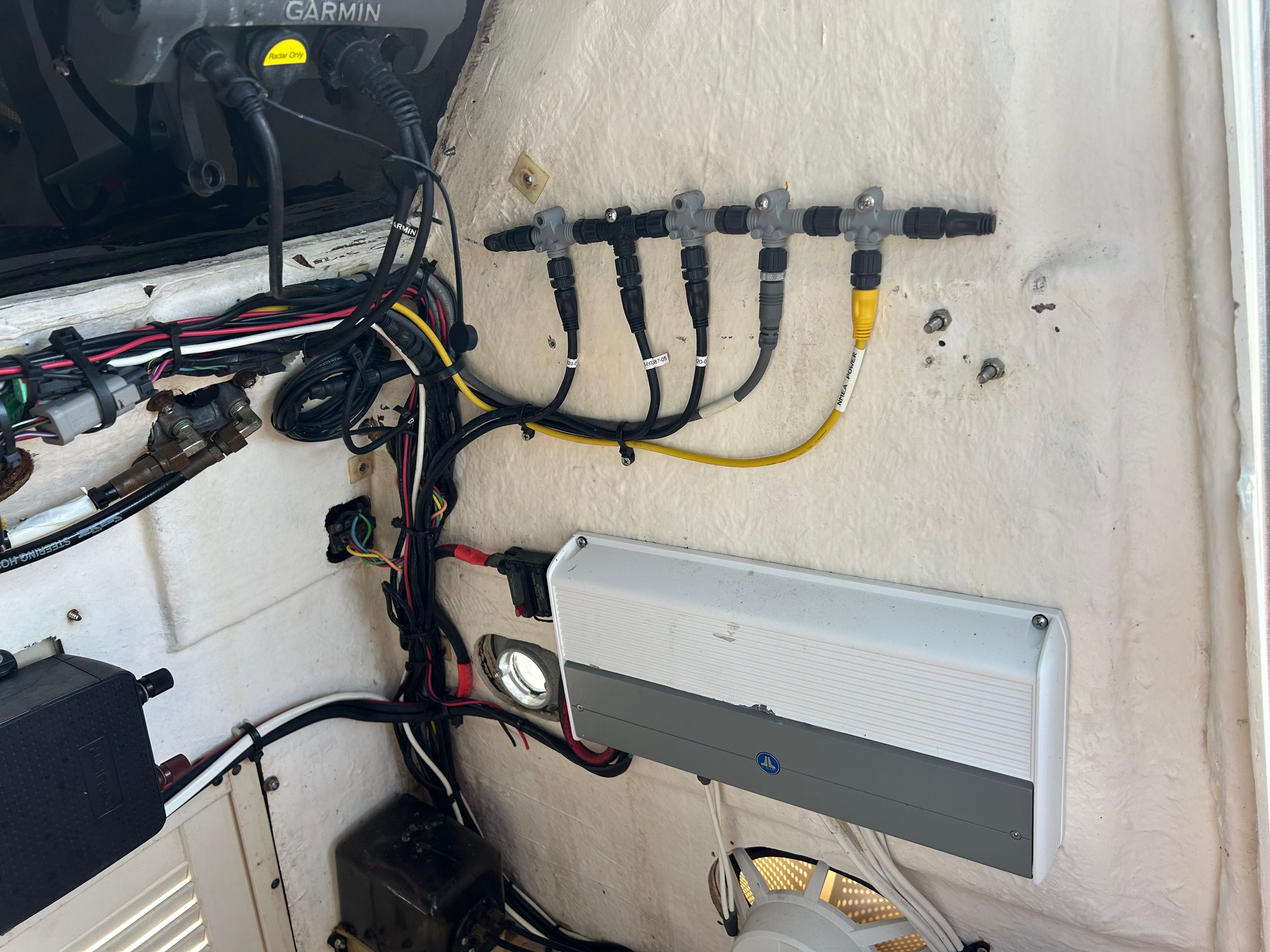 Electrical wiring in a 1992 Mako 221 boat.