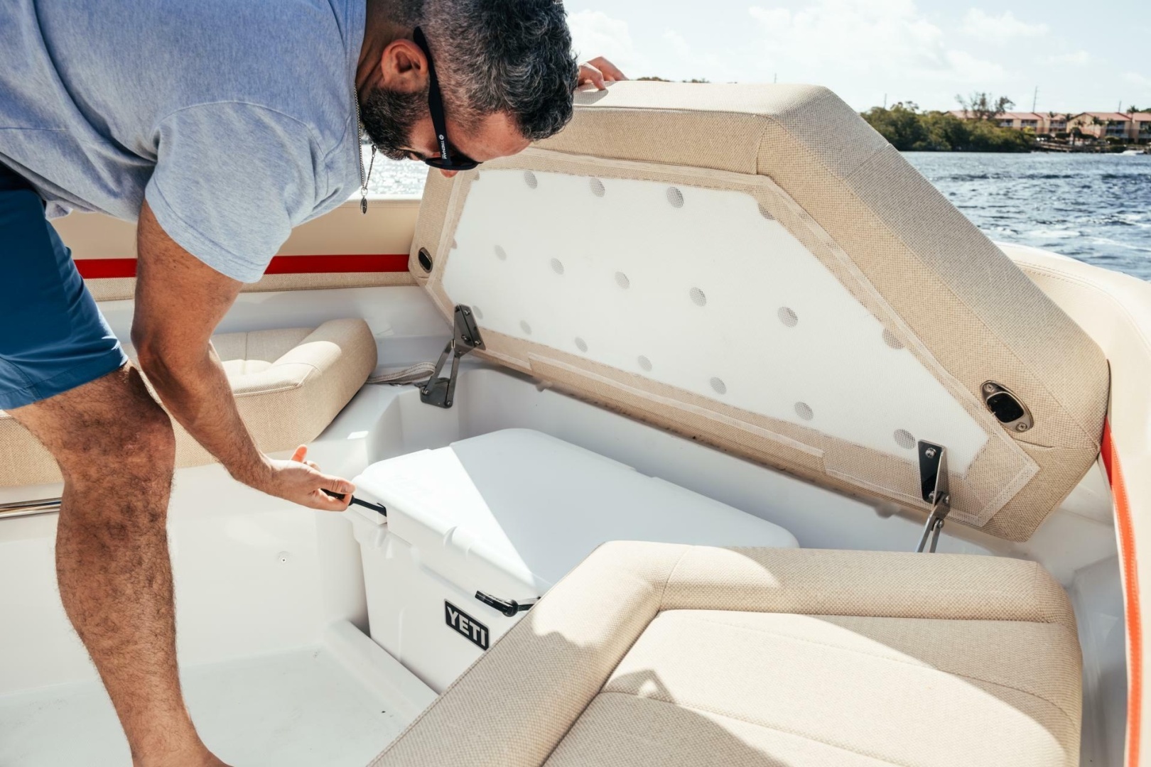 2027 Wellcraft 28 T-Top - Image 6