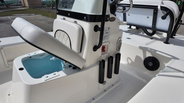2026 Spyder FX17 Flicker - 20