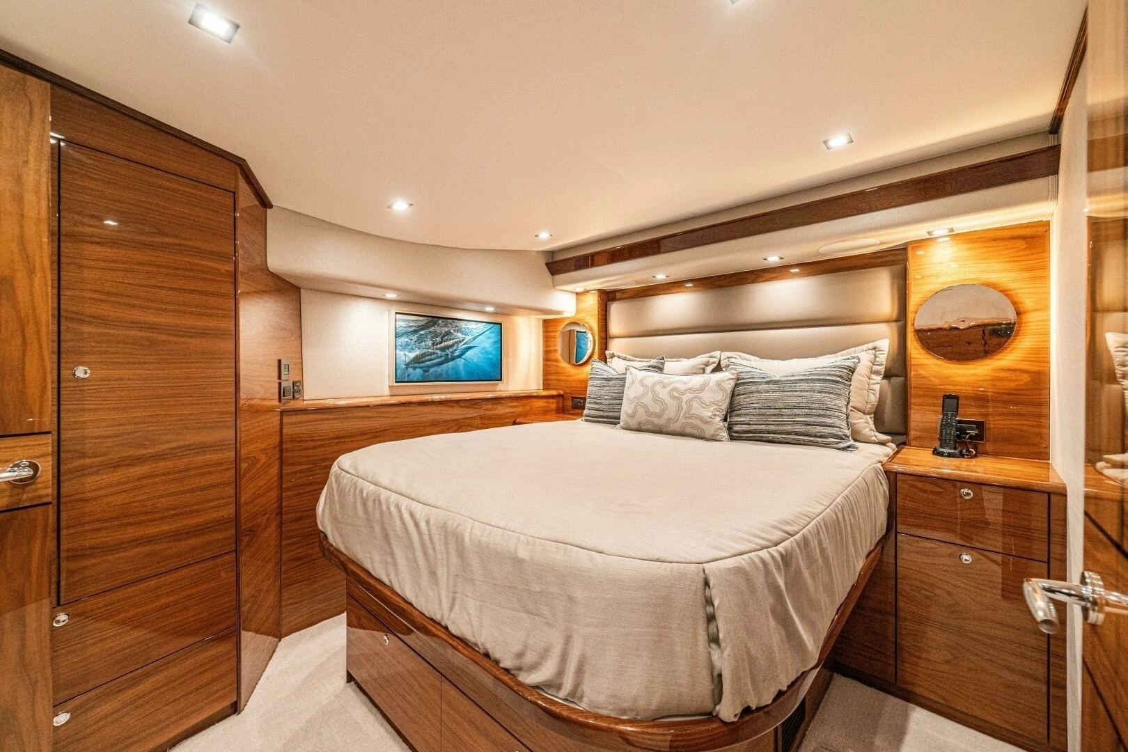 2027 Viking 64 Convertible - Image 9