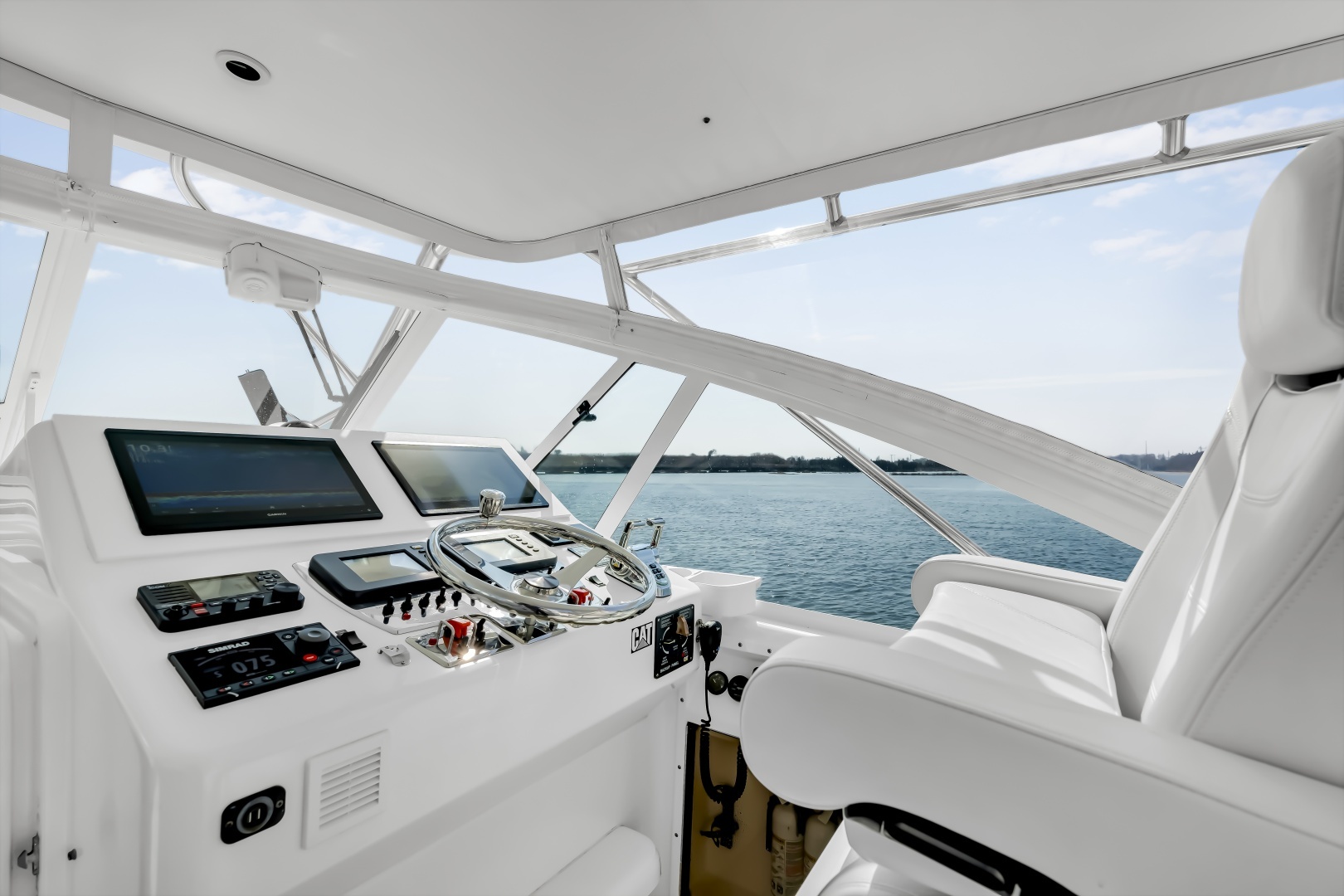2005 Cabo 35 Express - Image 19