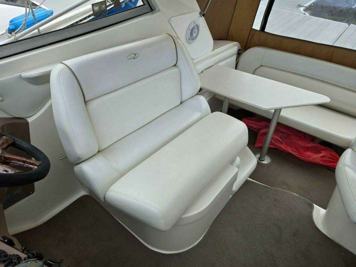 2003 Regal 2860 Commodore - Image 3