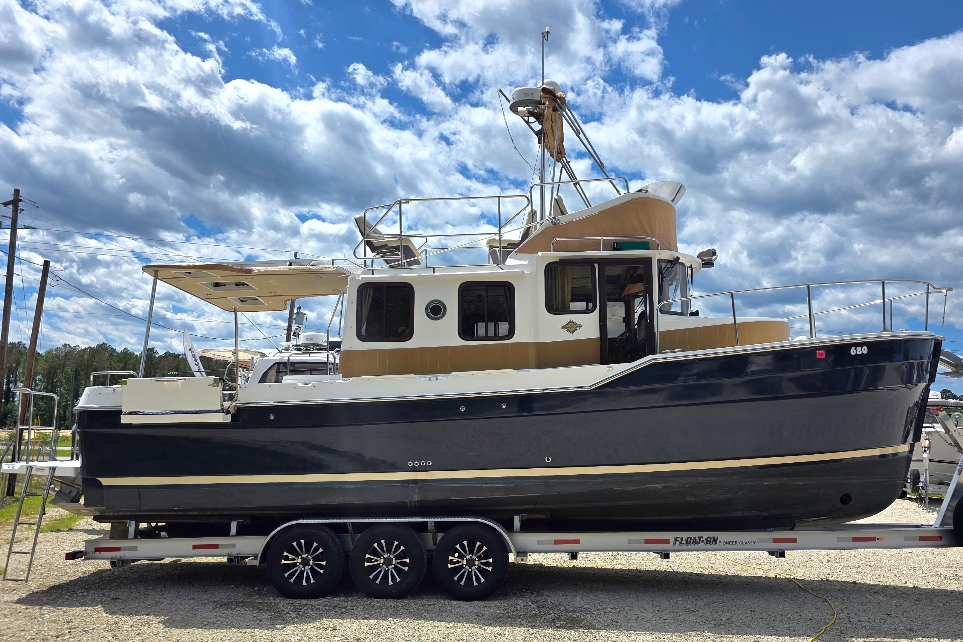 2020 Ranger Tugs R-31 CB