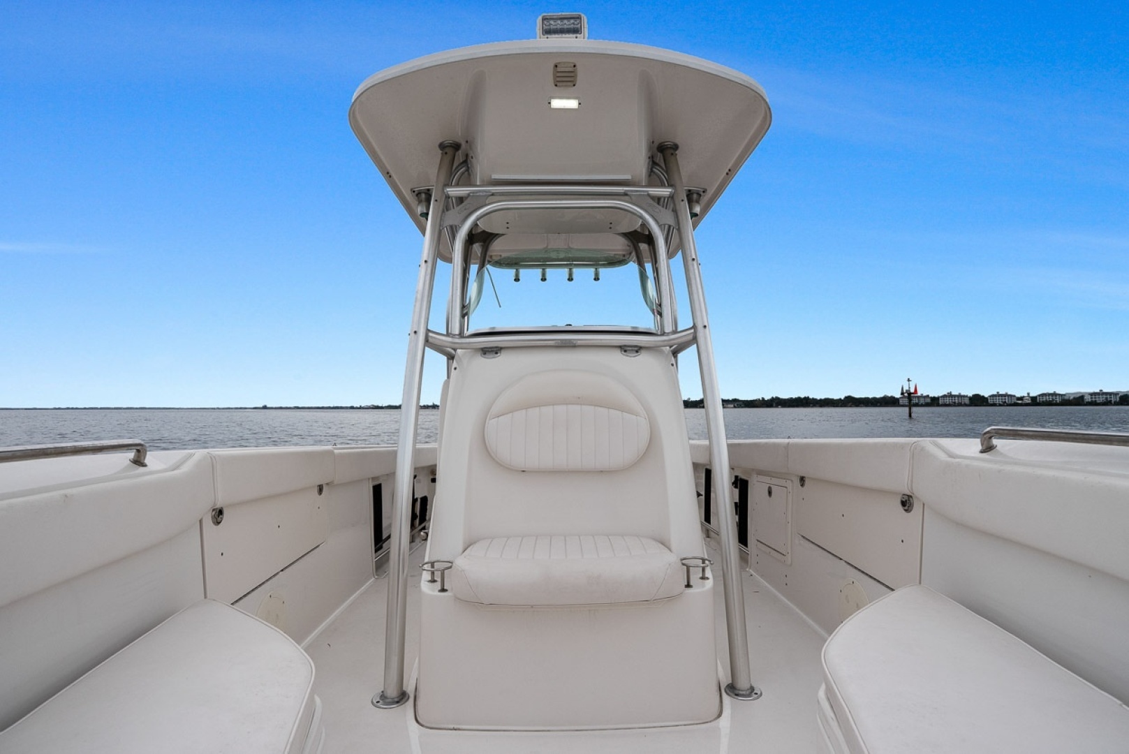 2013 Robalo R260 - Image 9