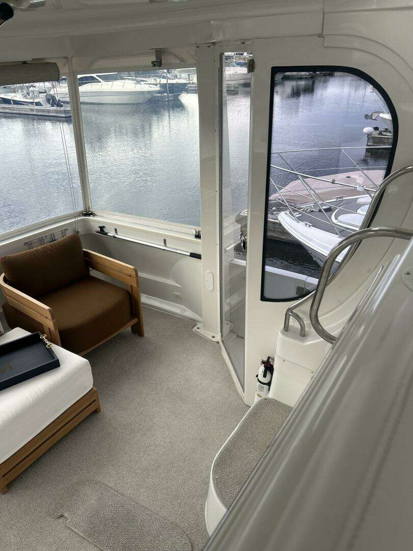 2003 Carver 466 Motor Yacht - Image 15