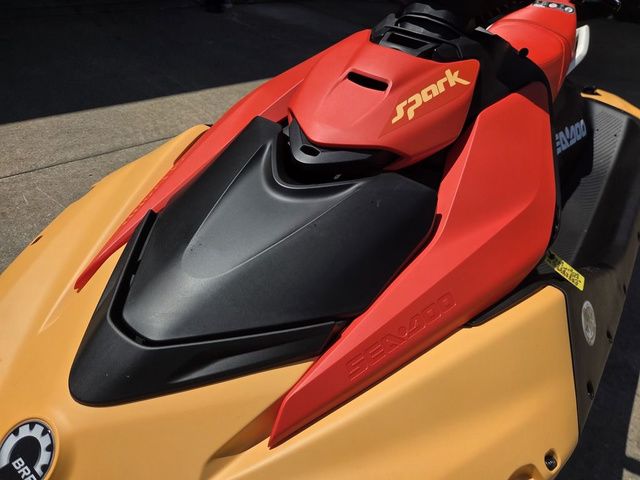 2026 Sea-Doo Spark - 18