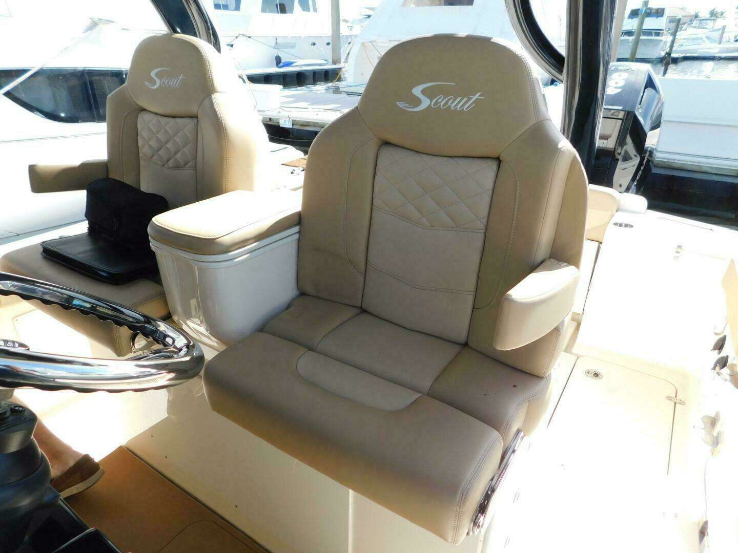 2024 Scout 330 LXF - Image 12