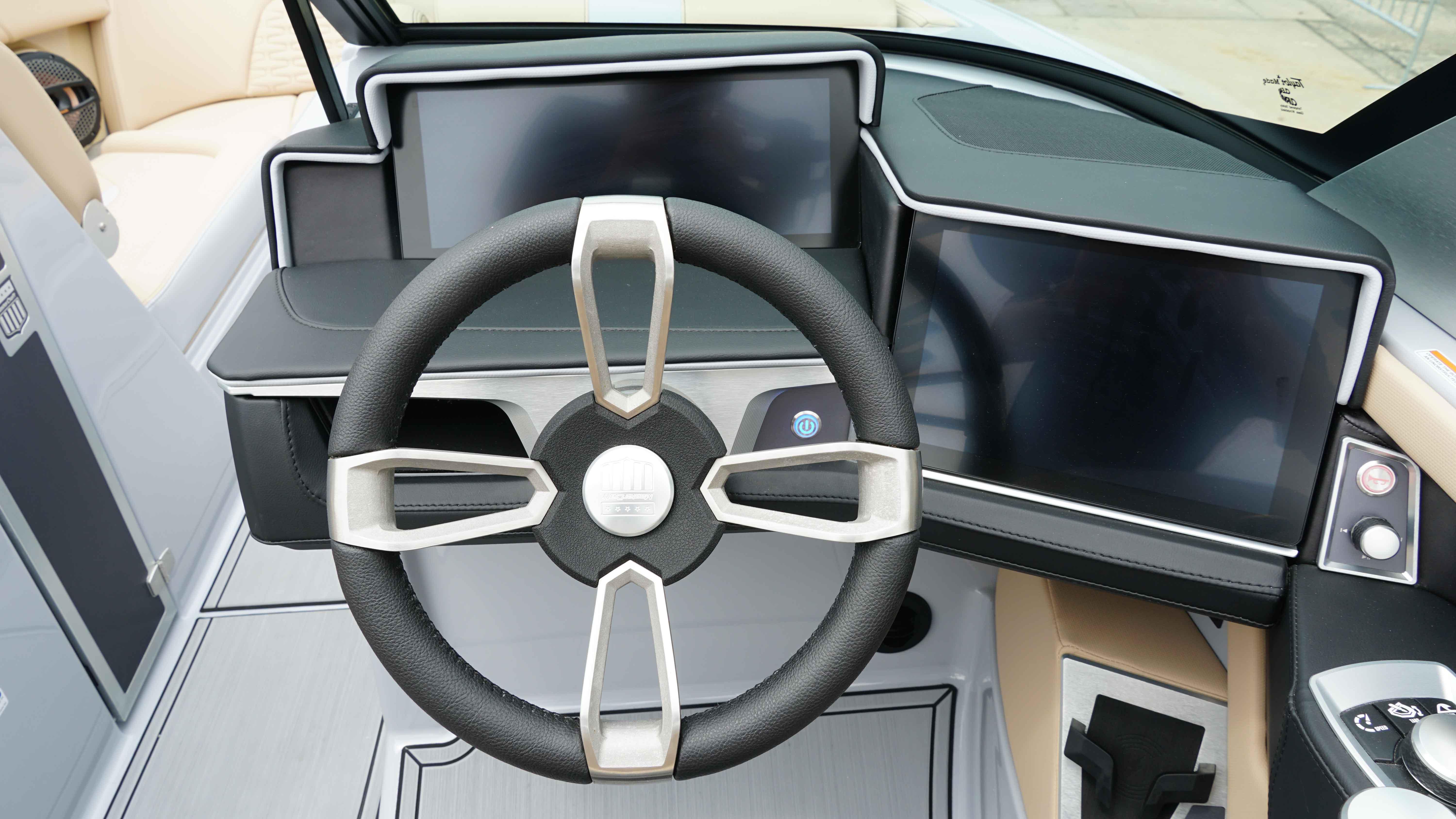 2025 MasterCraft X24 - 19