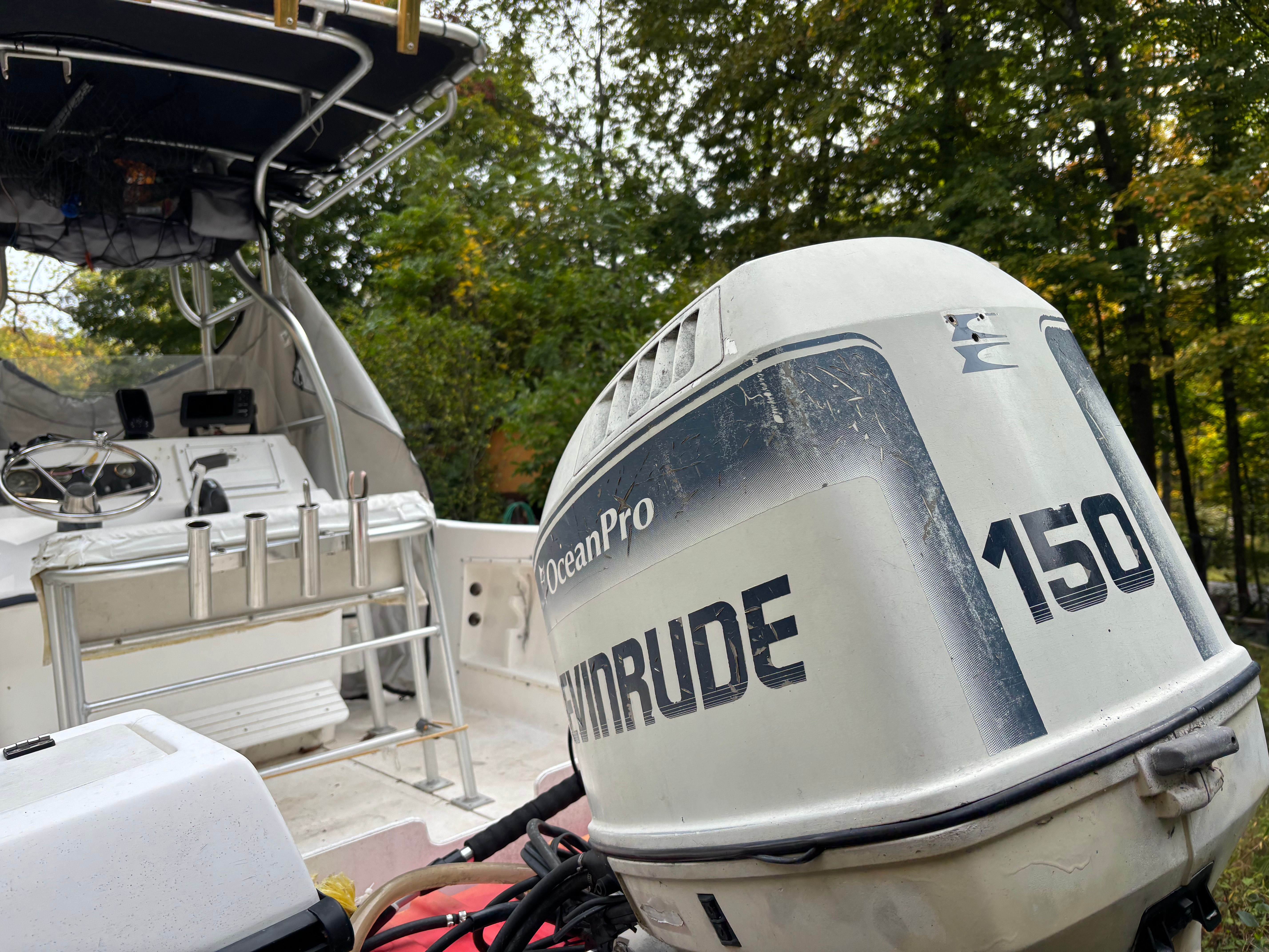 2001 Angler 204 - 2