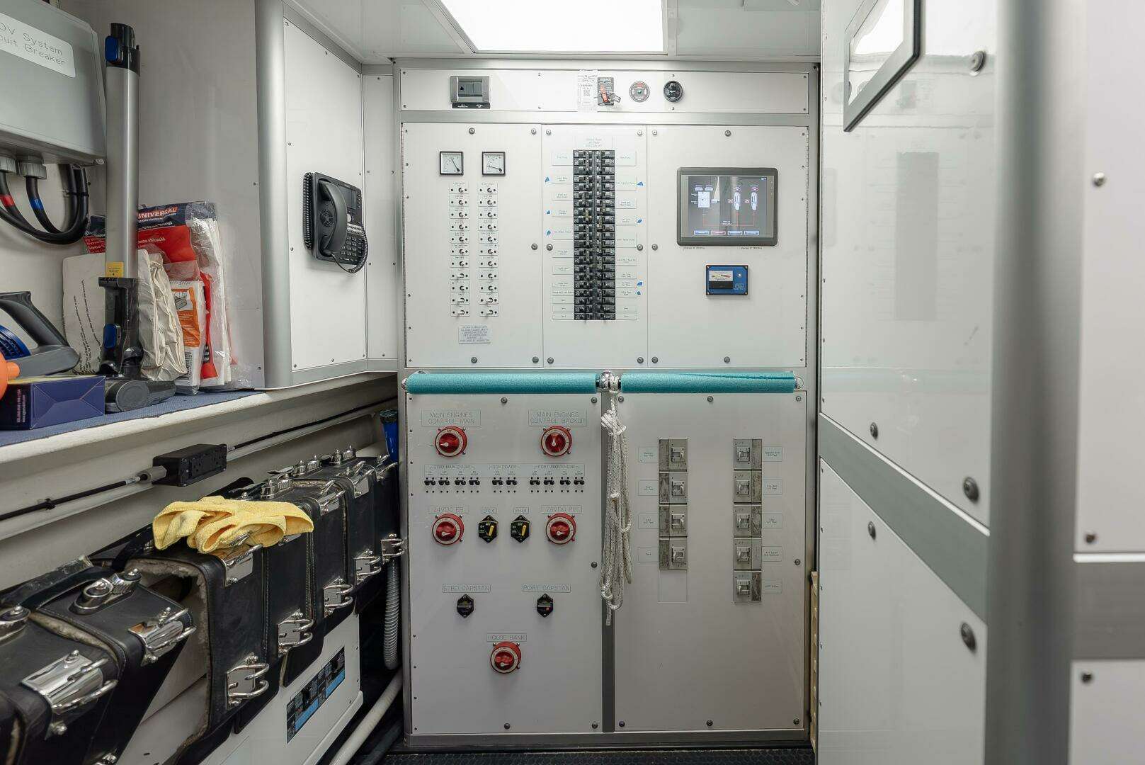2018 Westport Raised Pilothouse - Image 56
