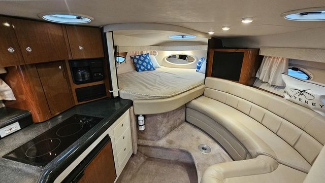 2003 Monterey 322 Cruiser - 14