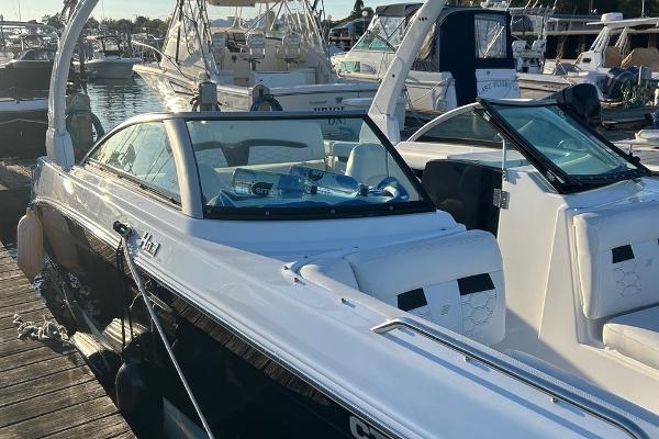 2022 Four Winns HD3 OB RS boat docked at marina.